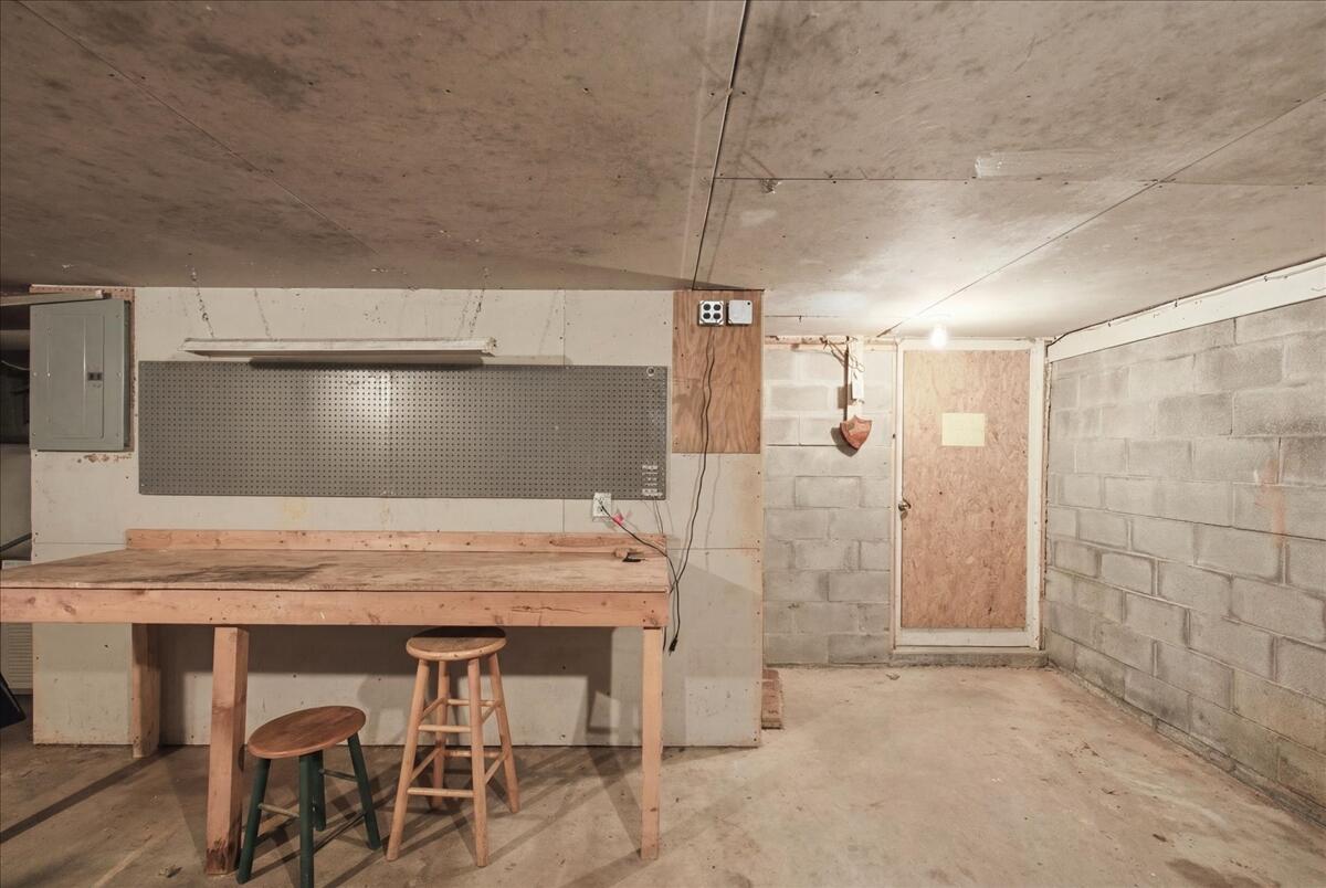 main property photo 68
