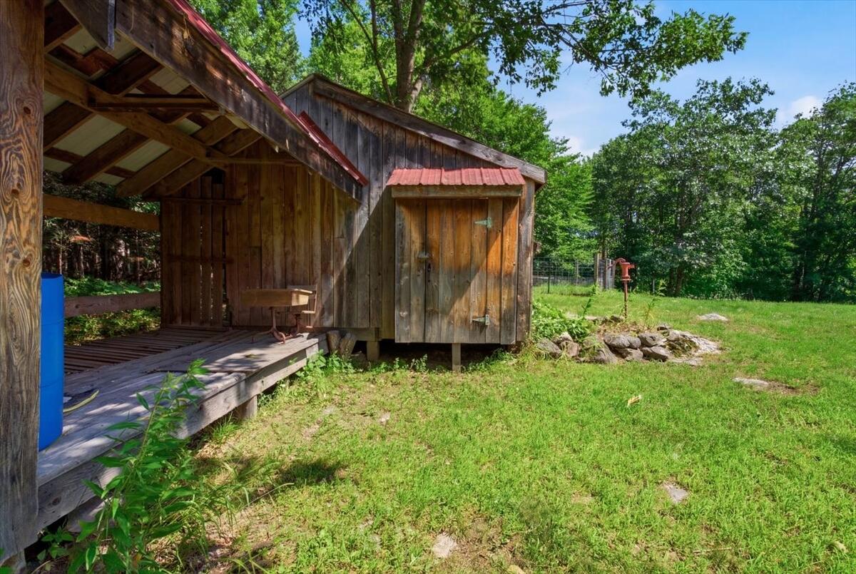 main property photo 74