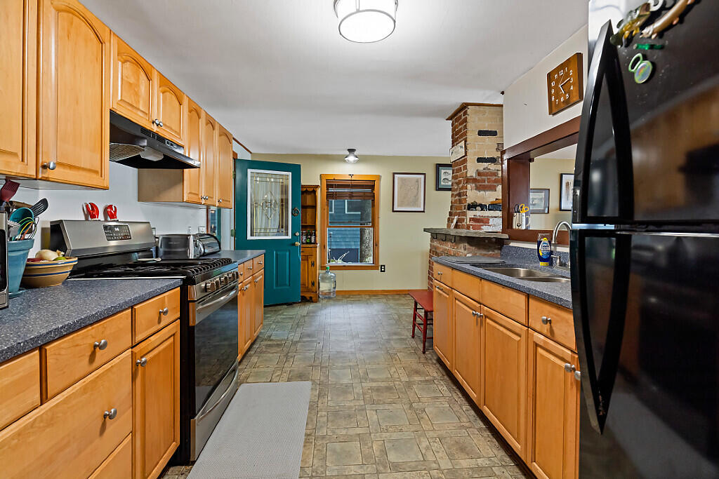 main property photo 27