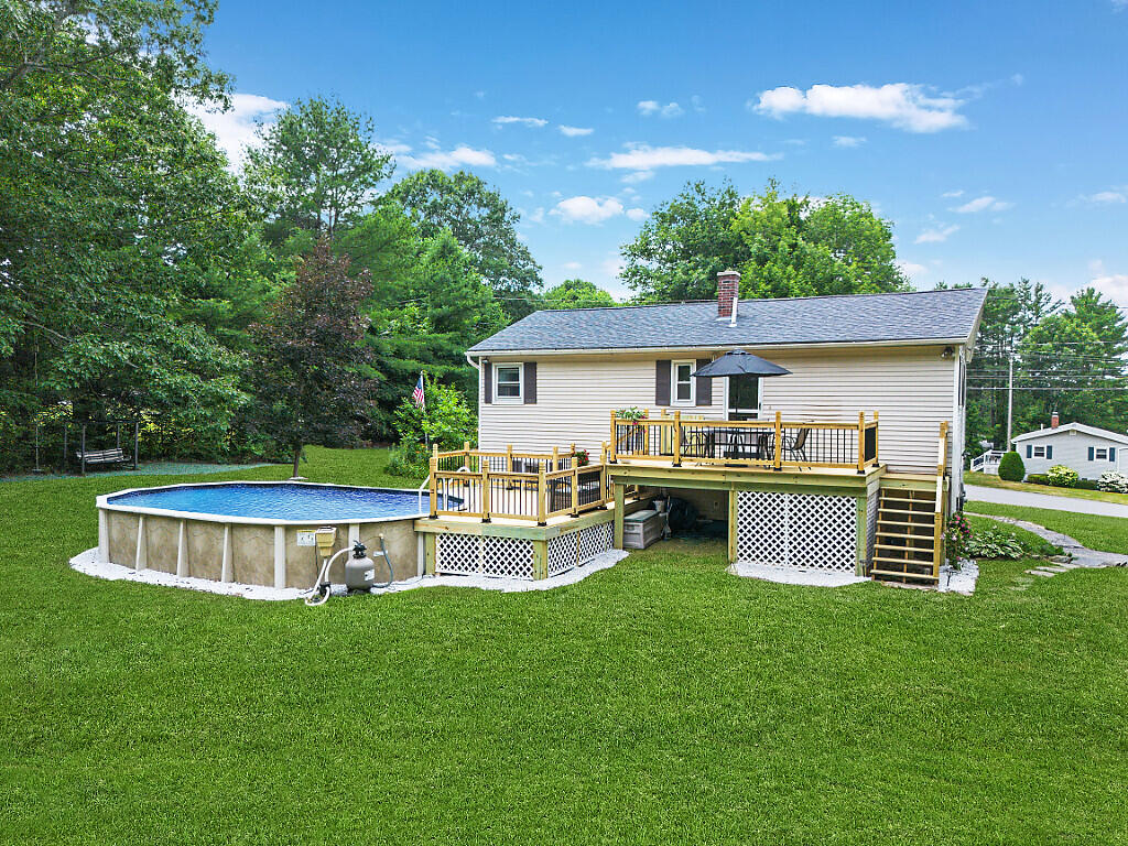 main property photo 40