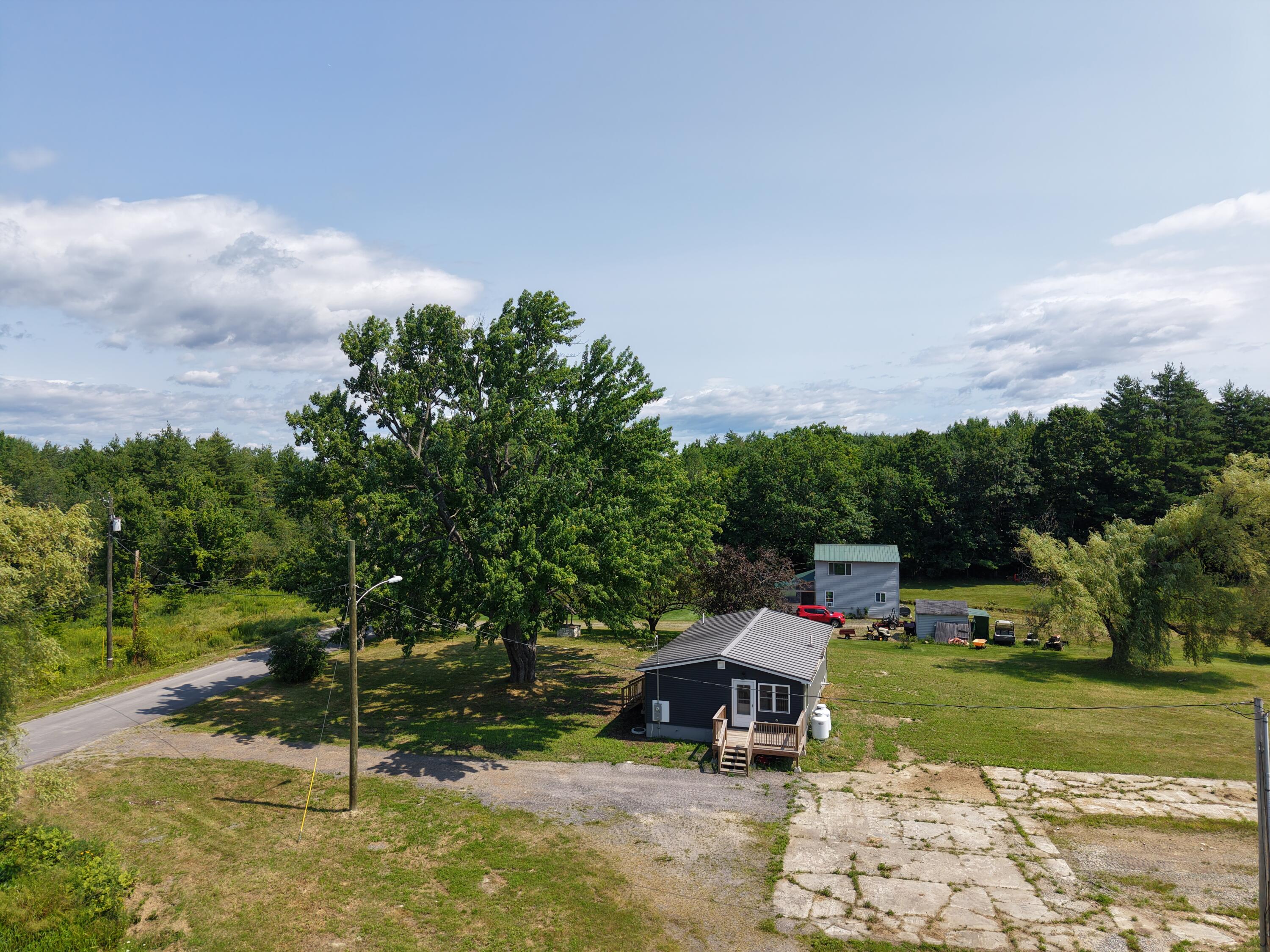main property photo 34