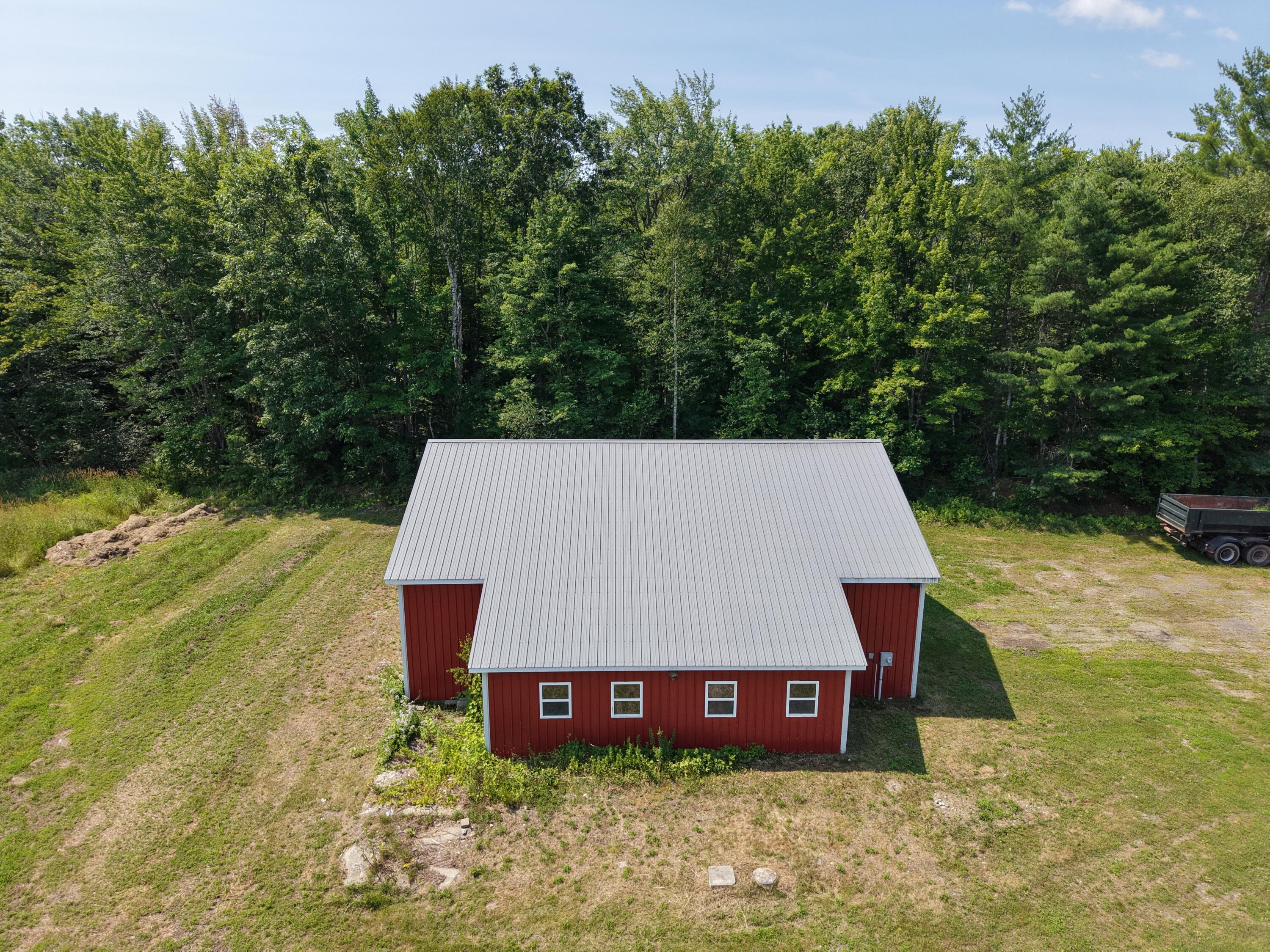 main property photo 45