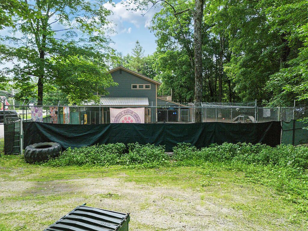 main property photo 27