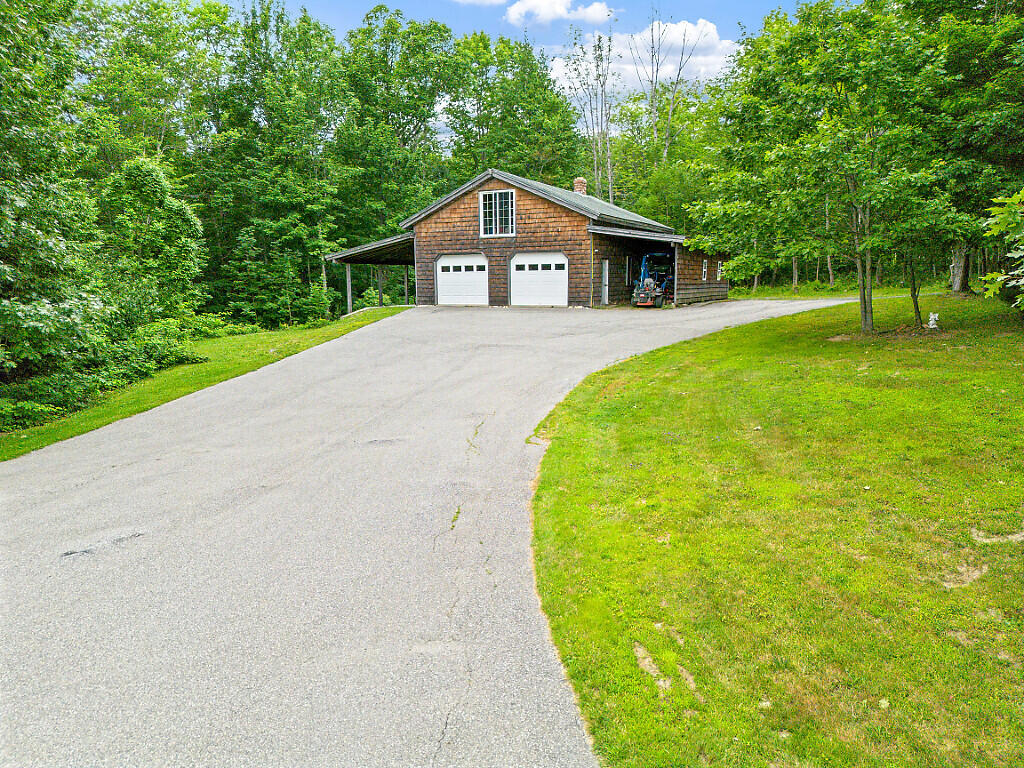 main property photo 10