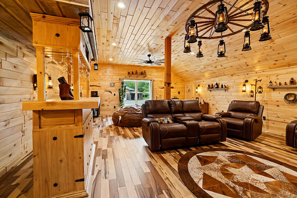 main property photo 70