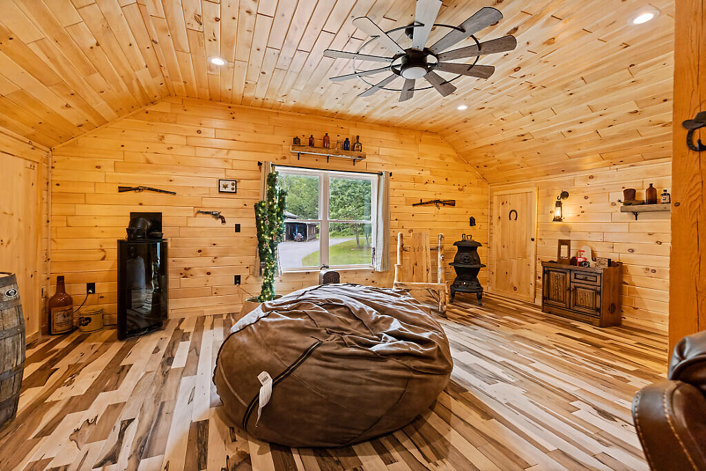 main property photo 71