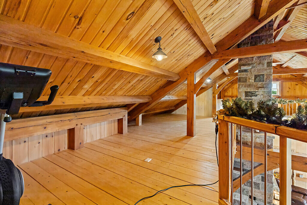 main property photo 76