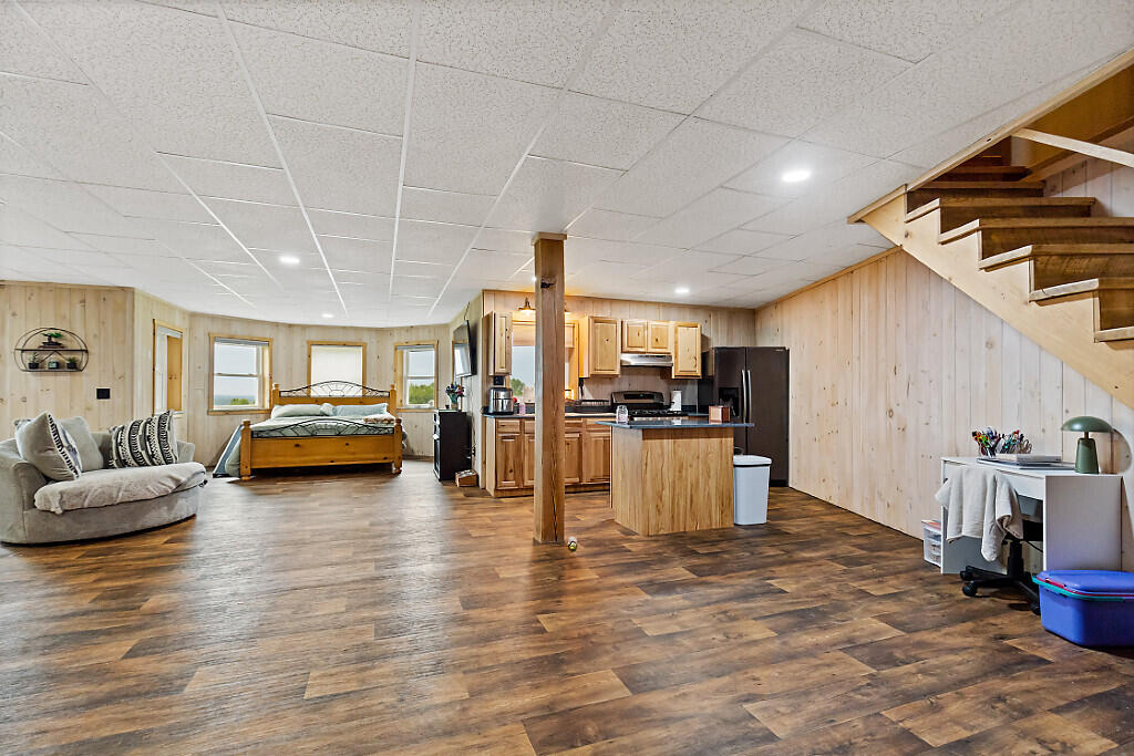 main property photo 81