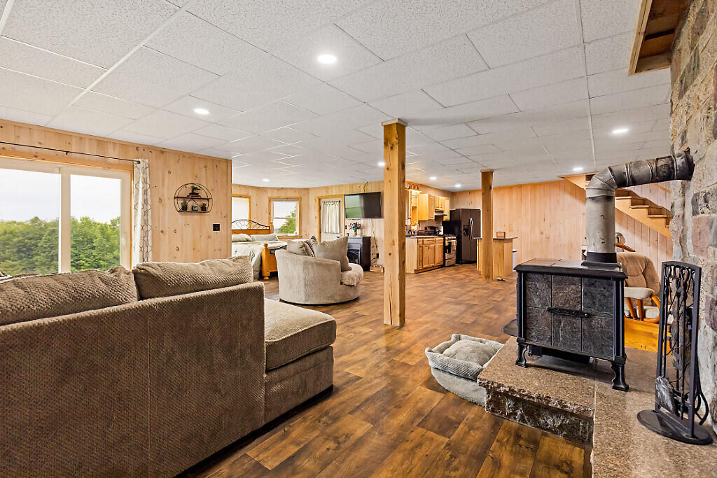 main property photo 90