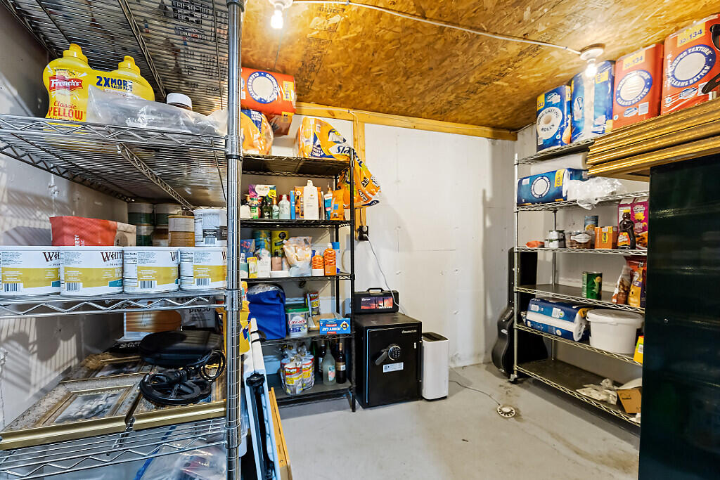 main property photo 94