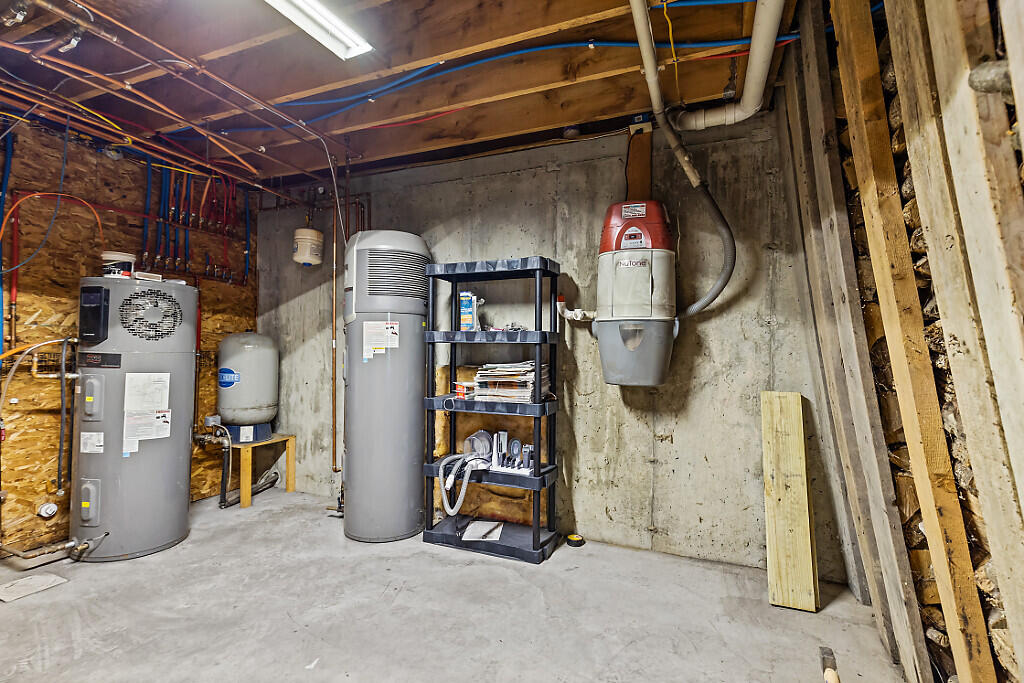 main property photo 96