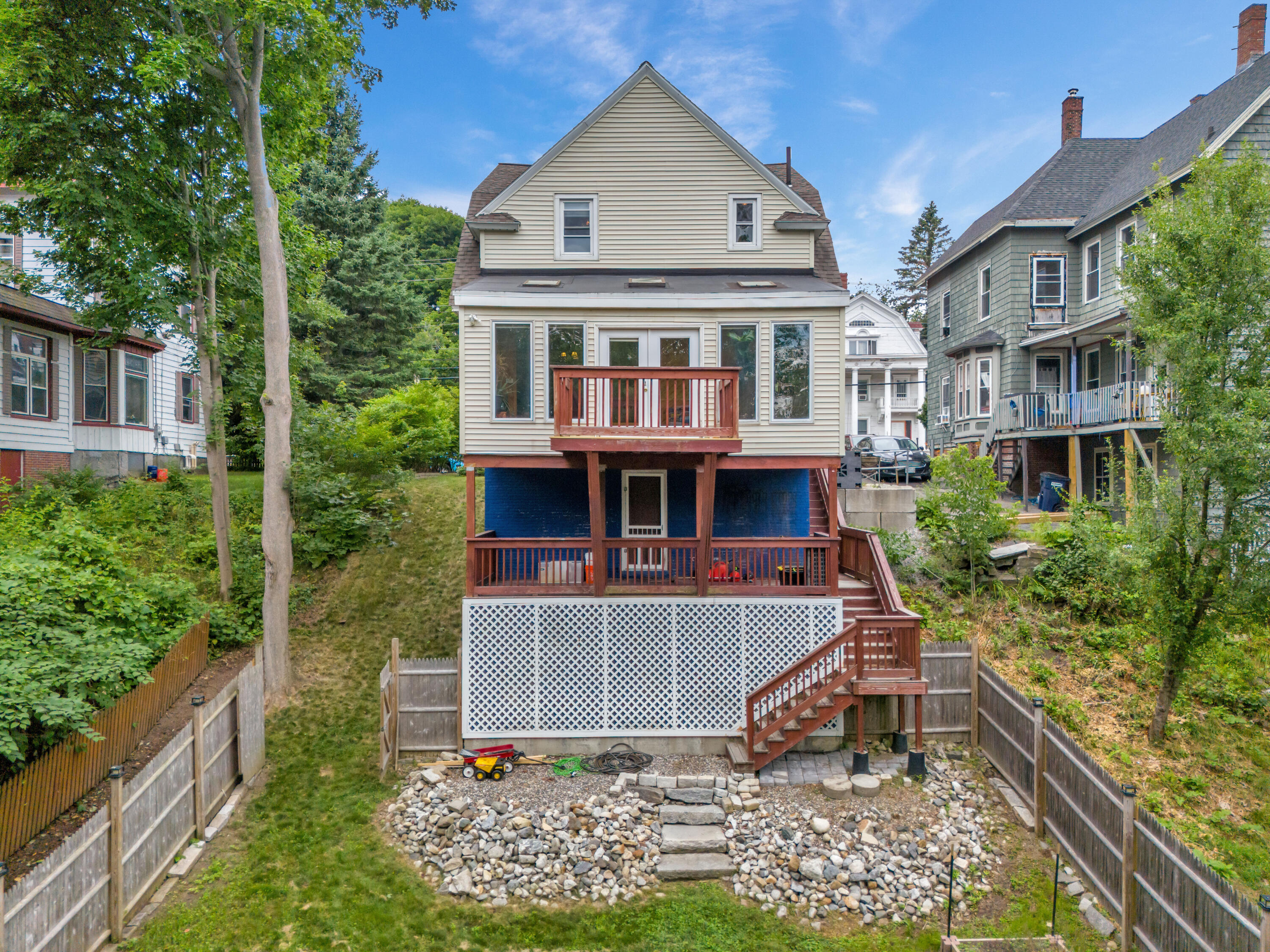 main property photo 2
