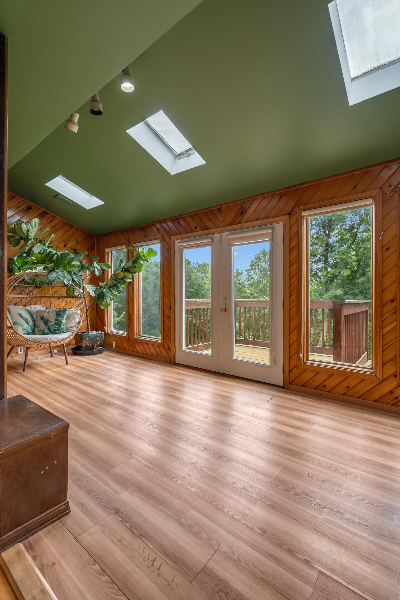 main property photo 27