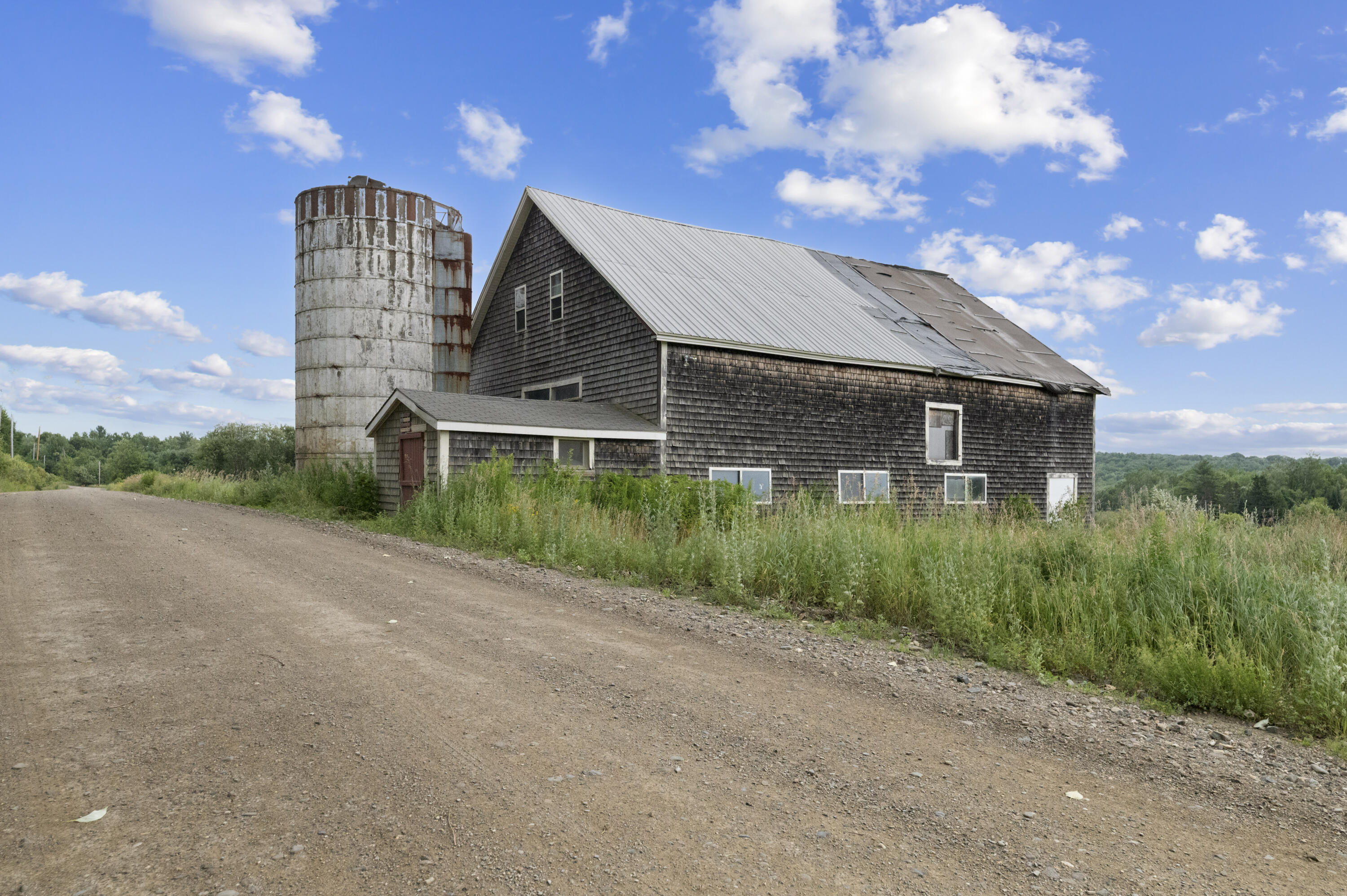 main property photo 38
