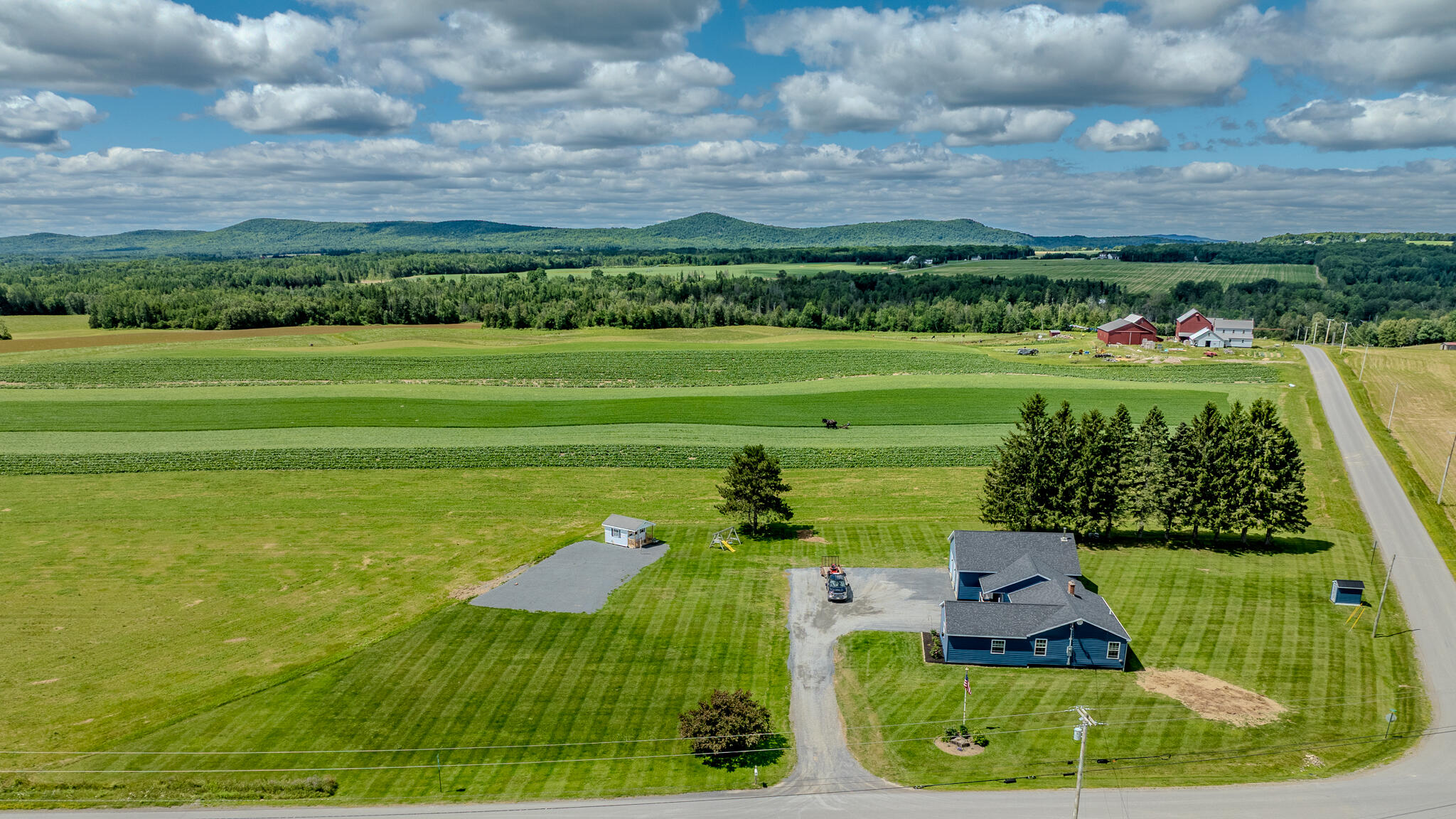 main property photo 40
