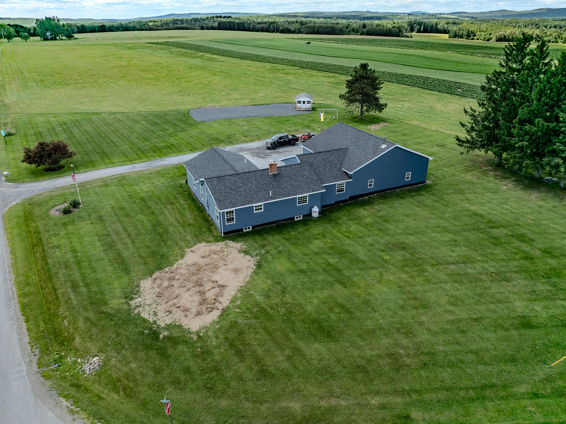 main property photo 45