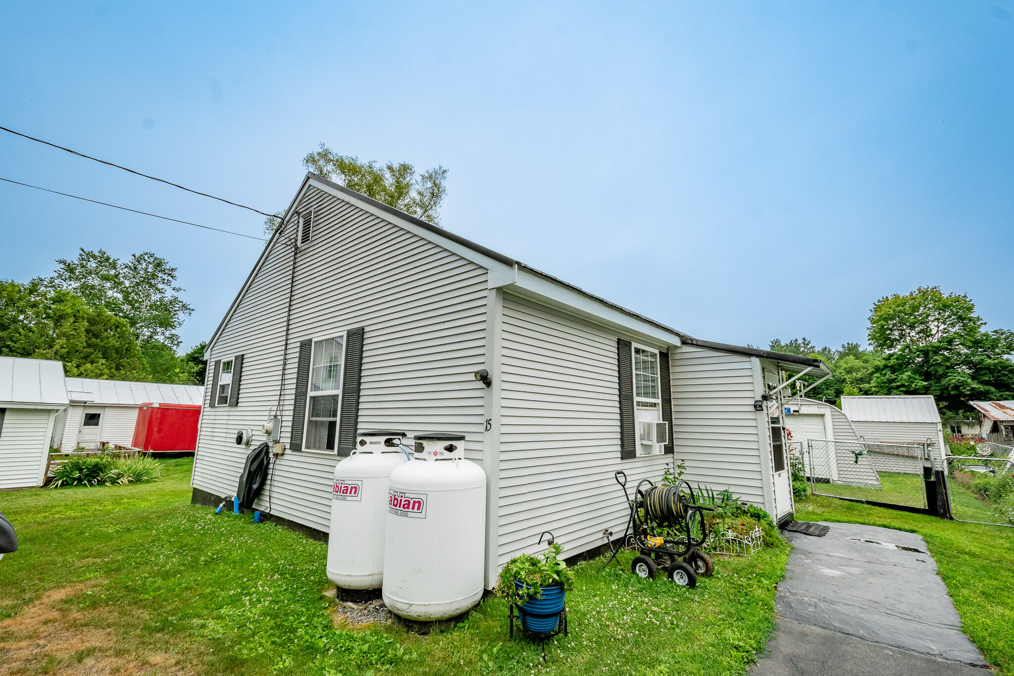 main property photo 30