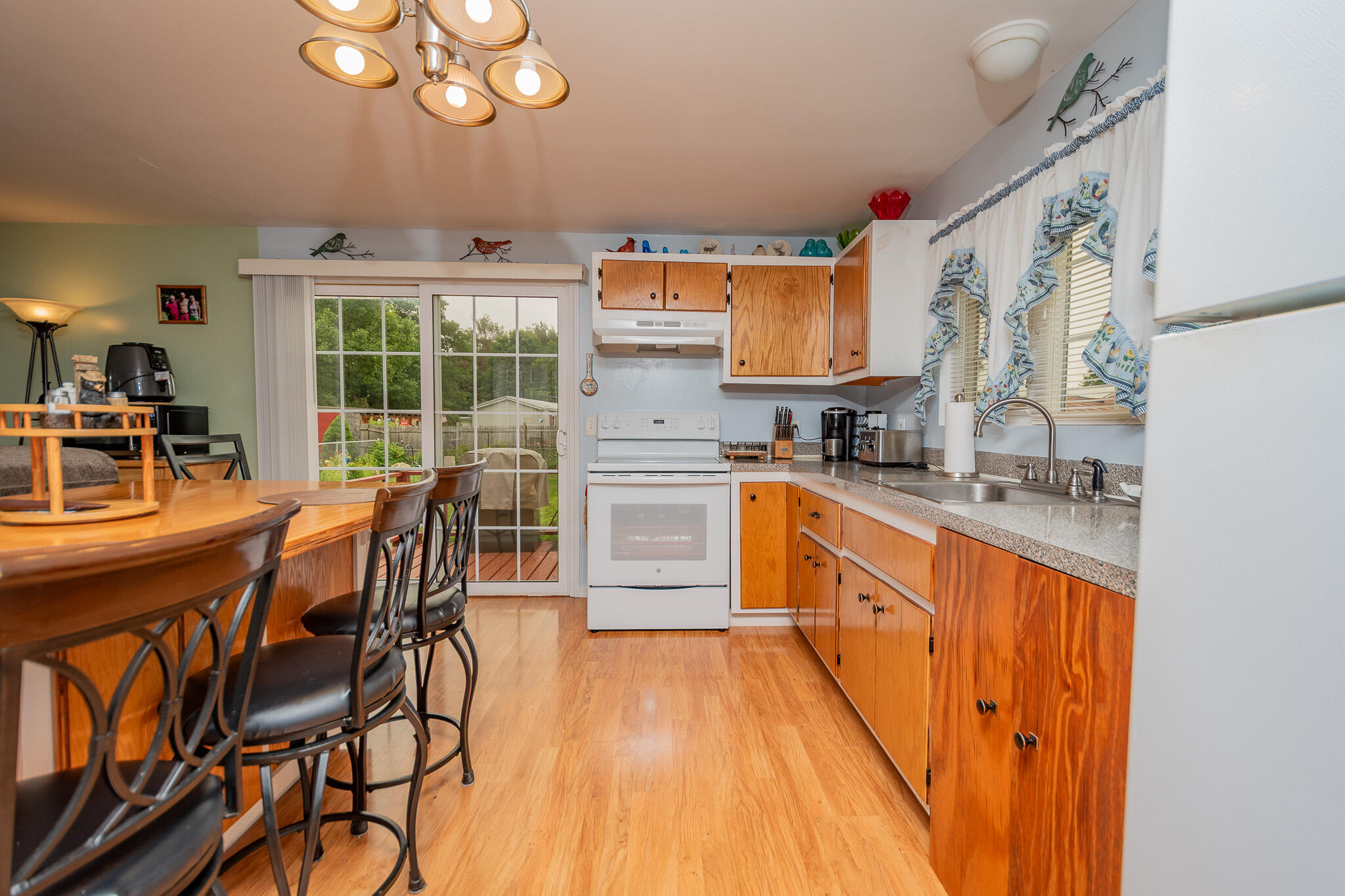 main property photo 5