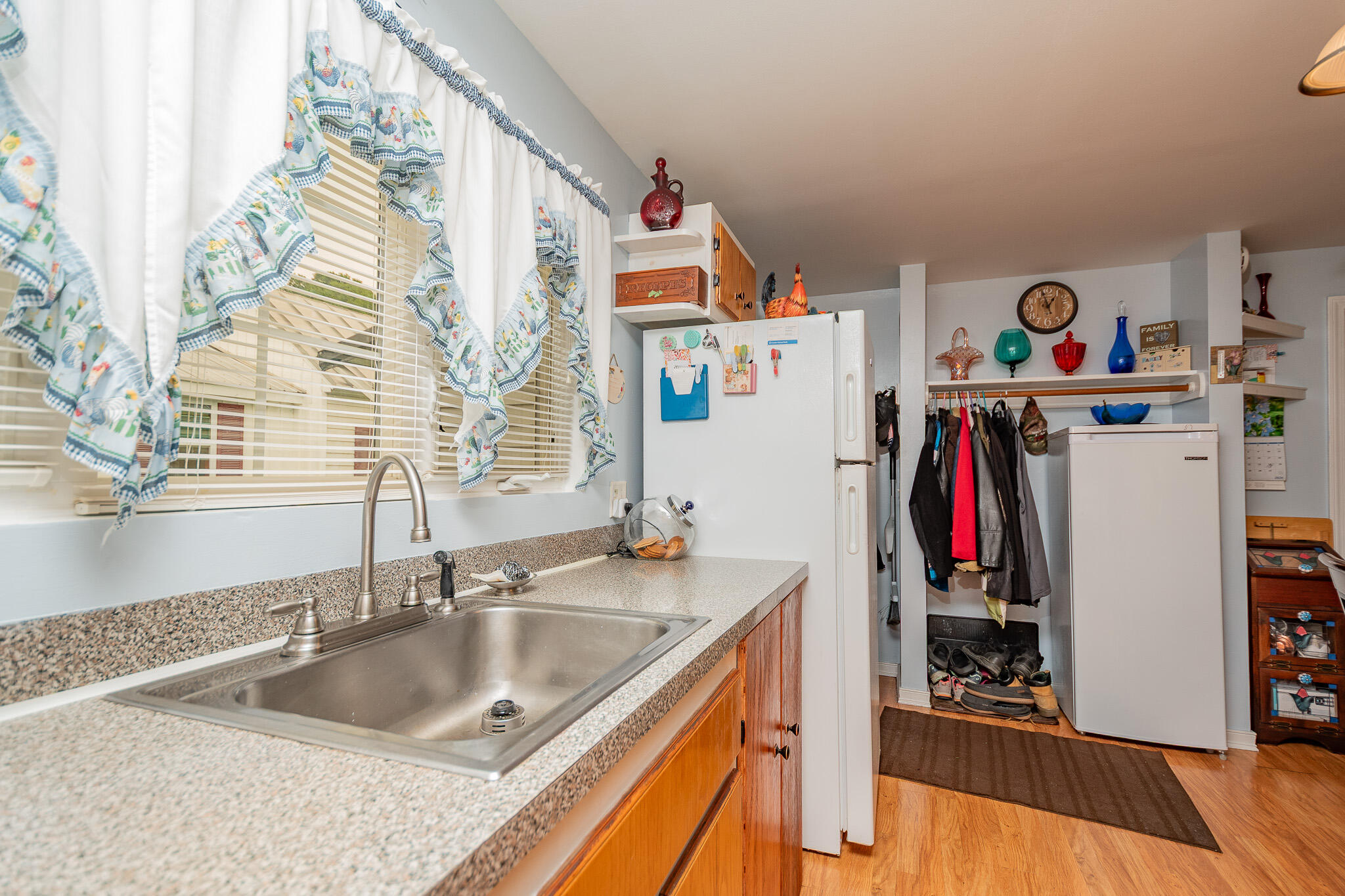 main property photo 7