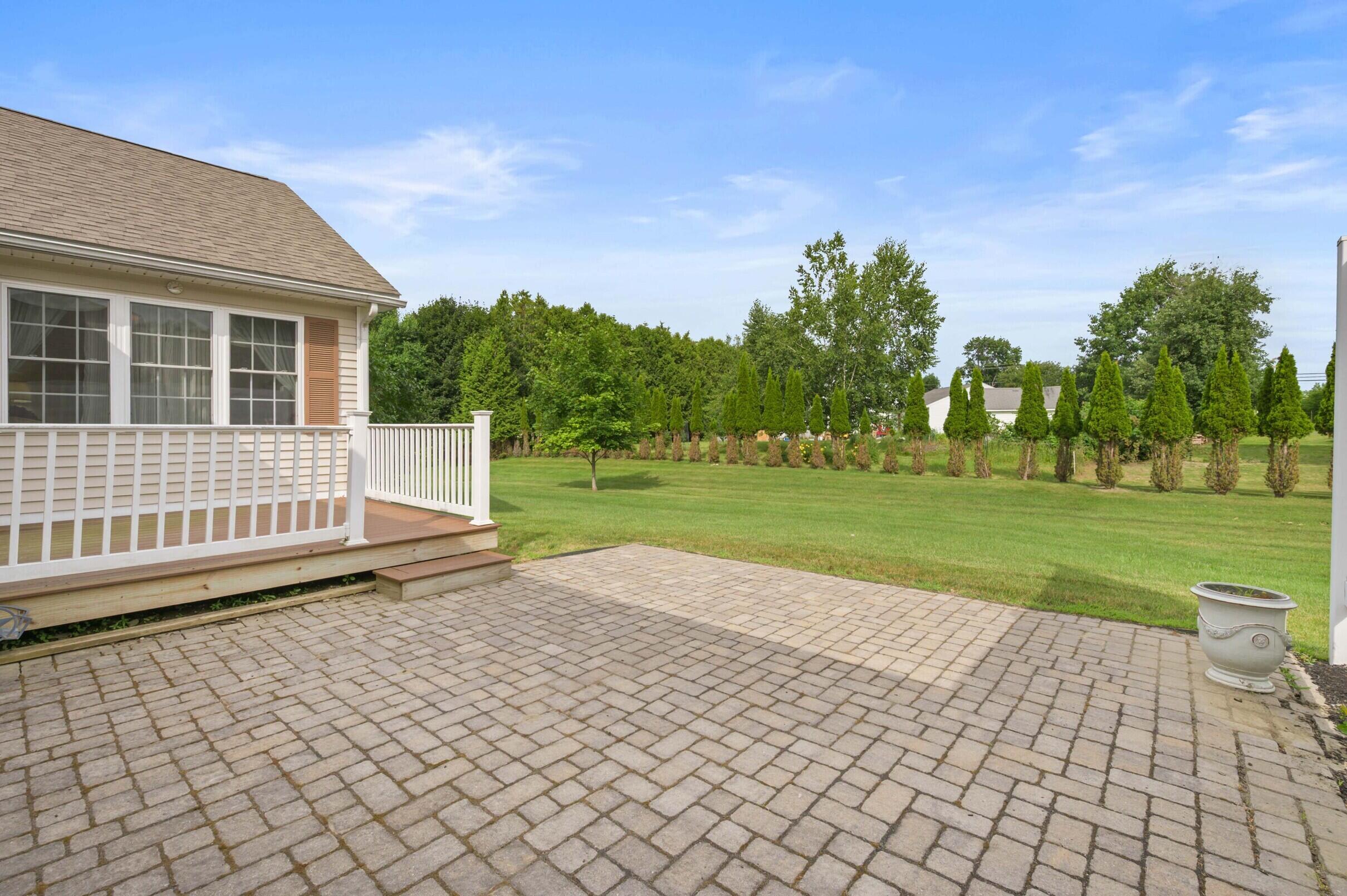 main property photo 16