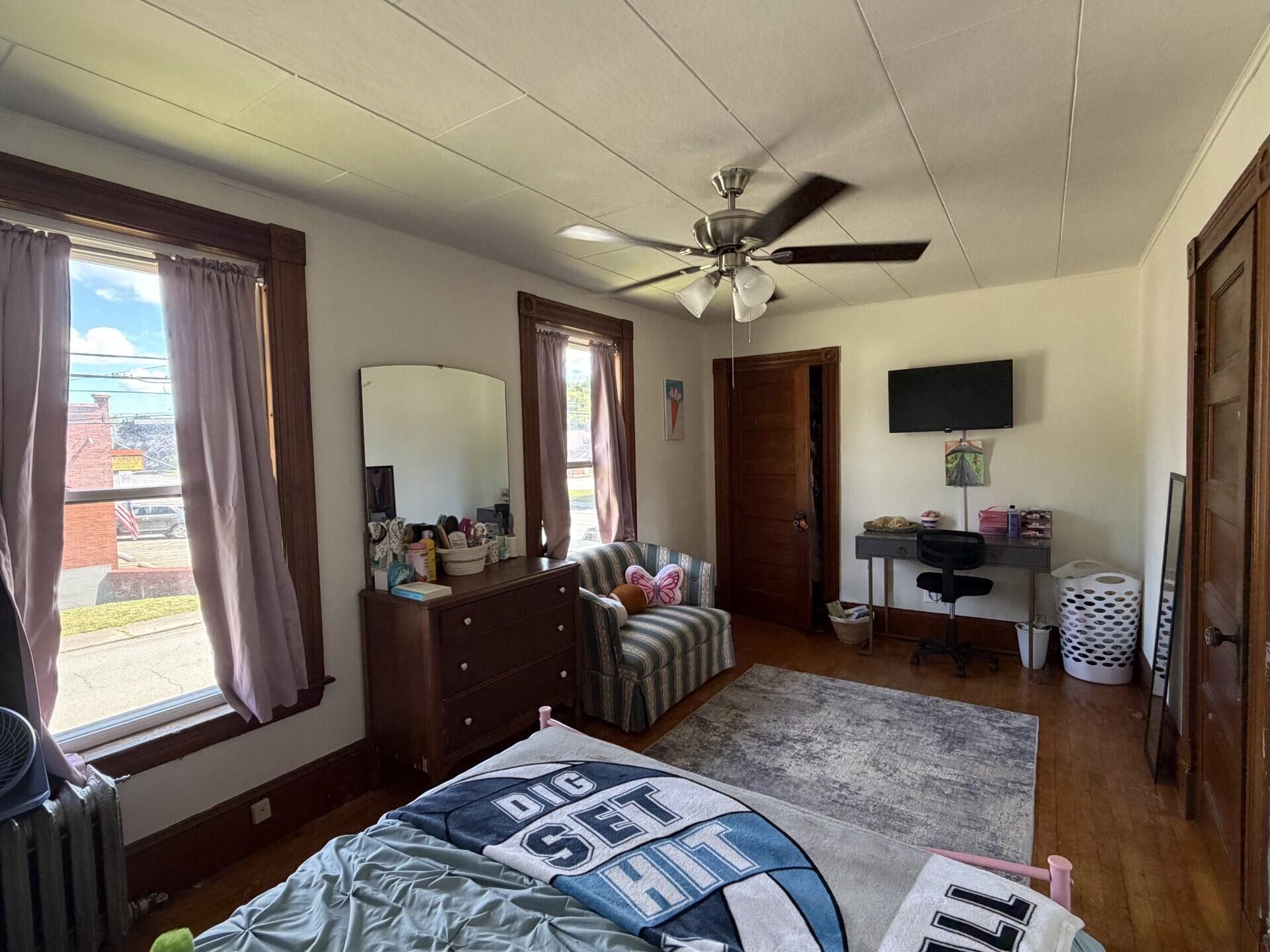 main property photo 20