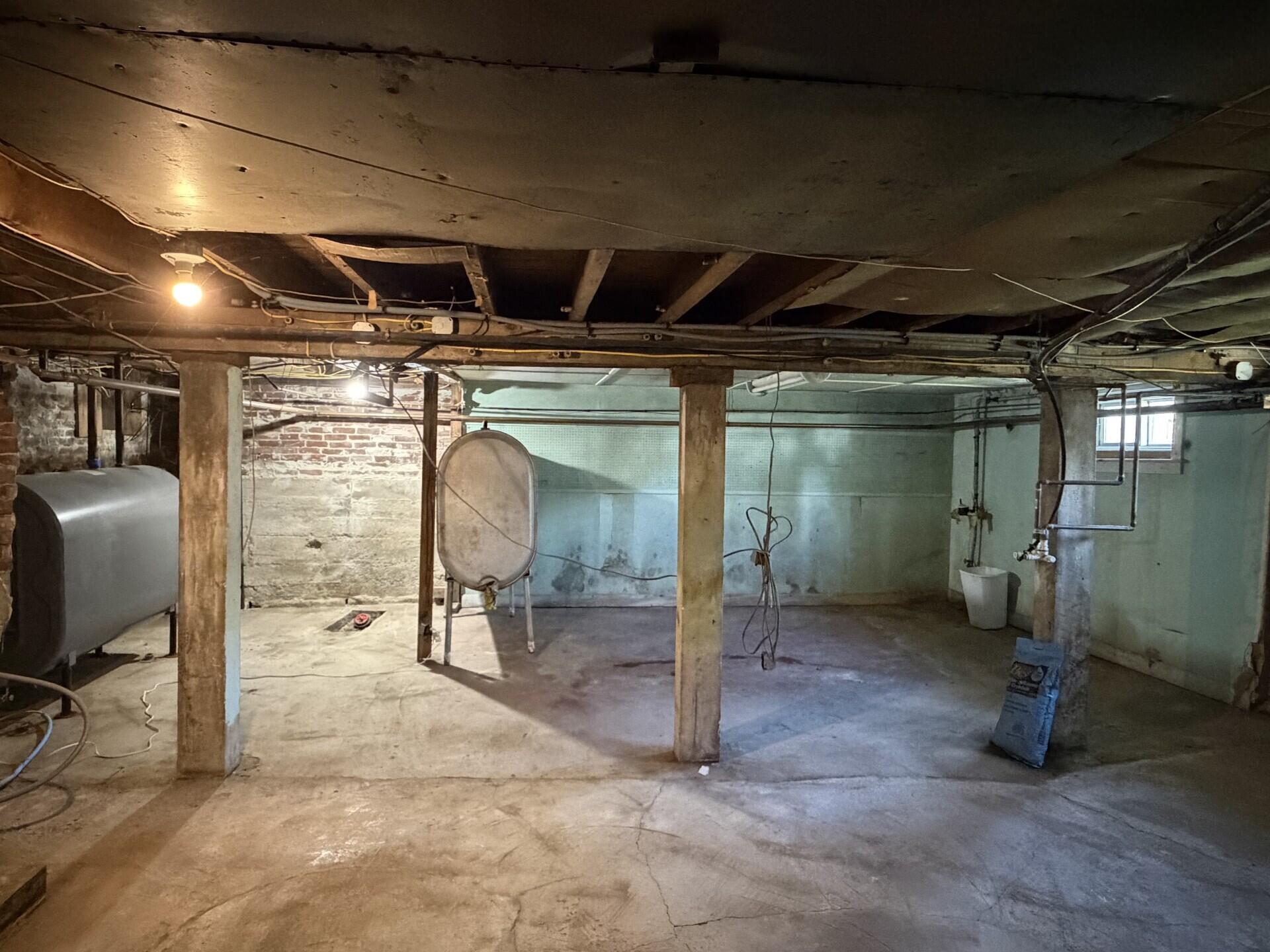 main property photo 26