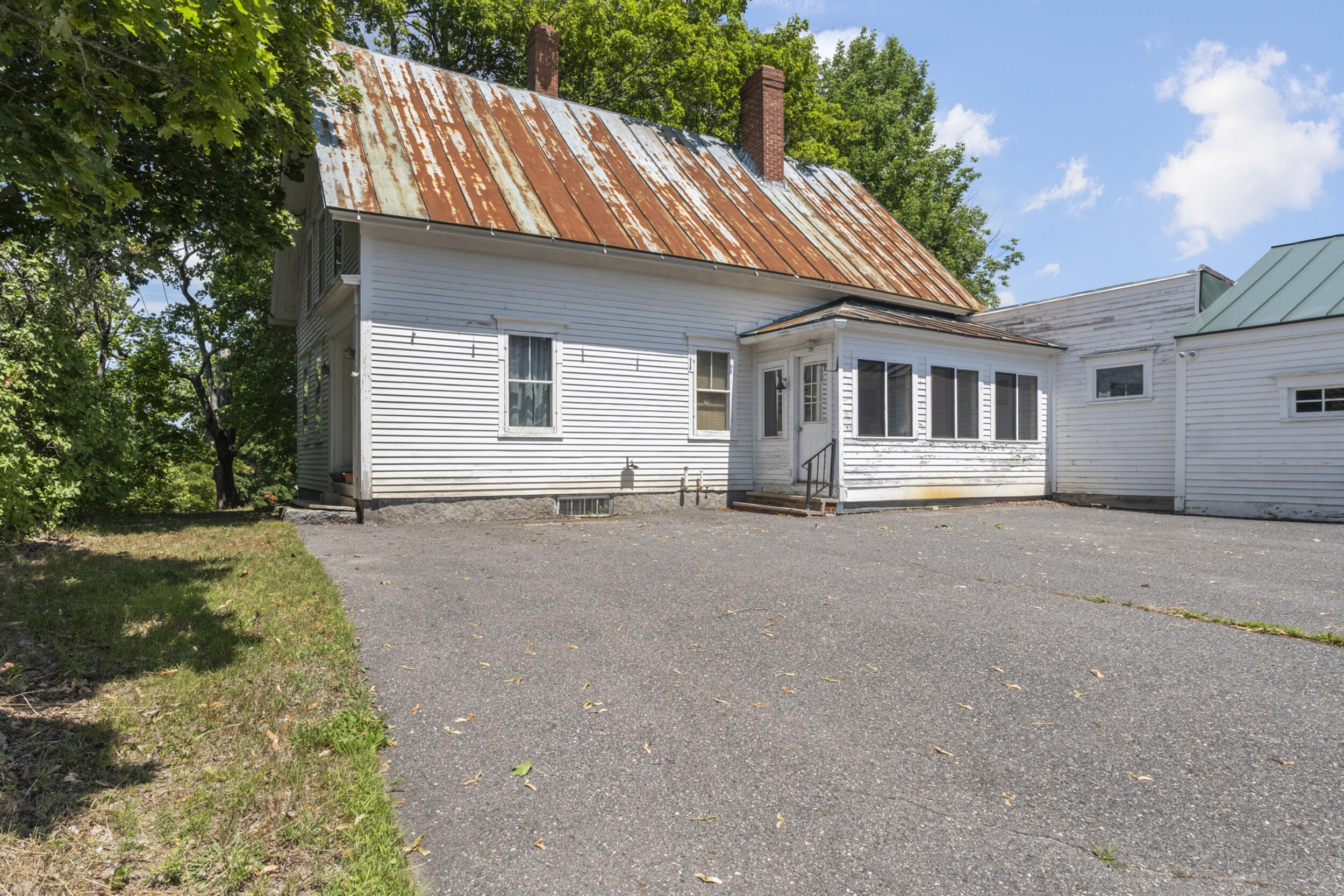 main property photo 2