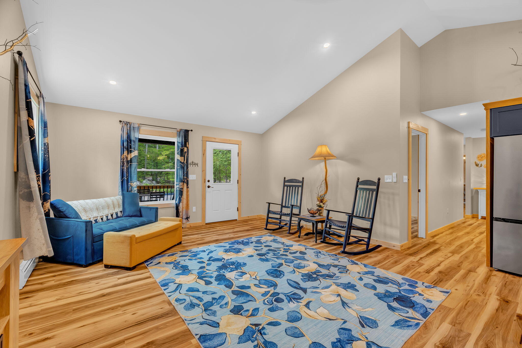 main property photo 9