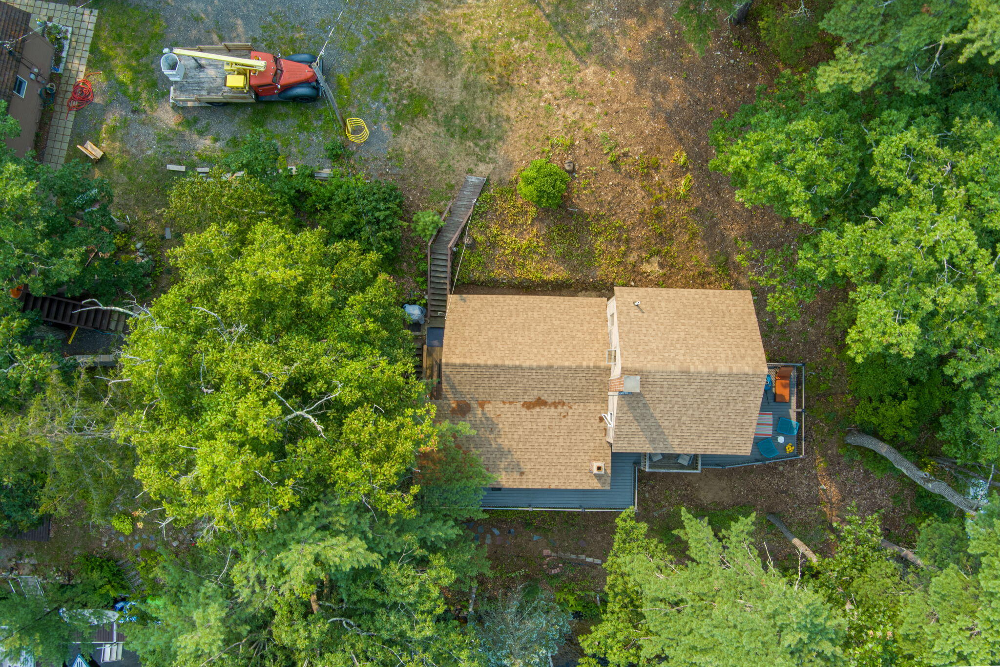 main property photo 45