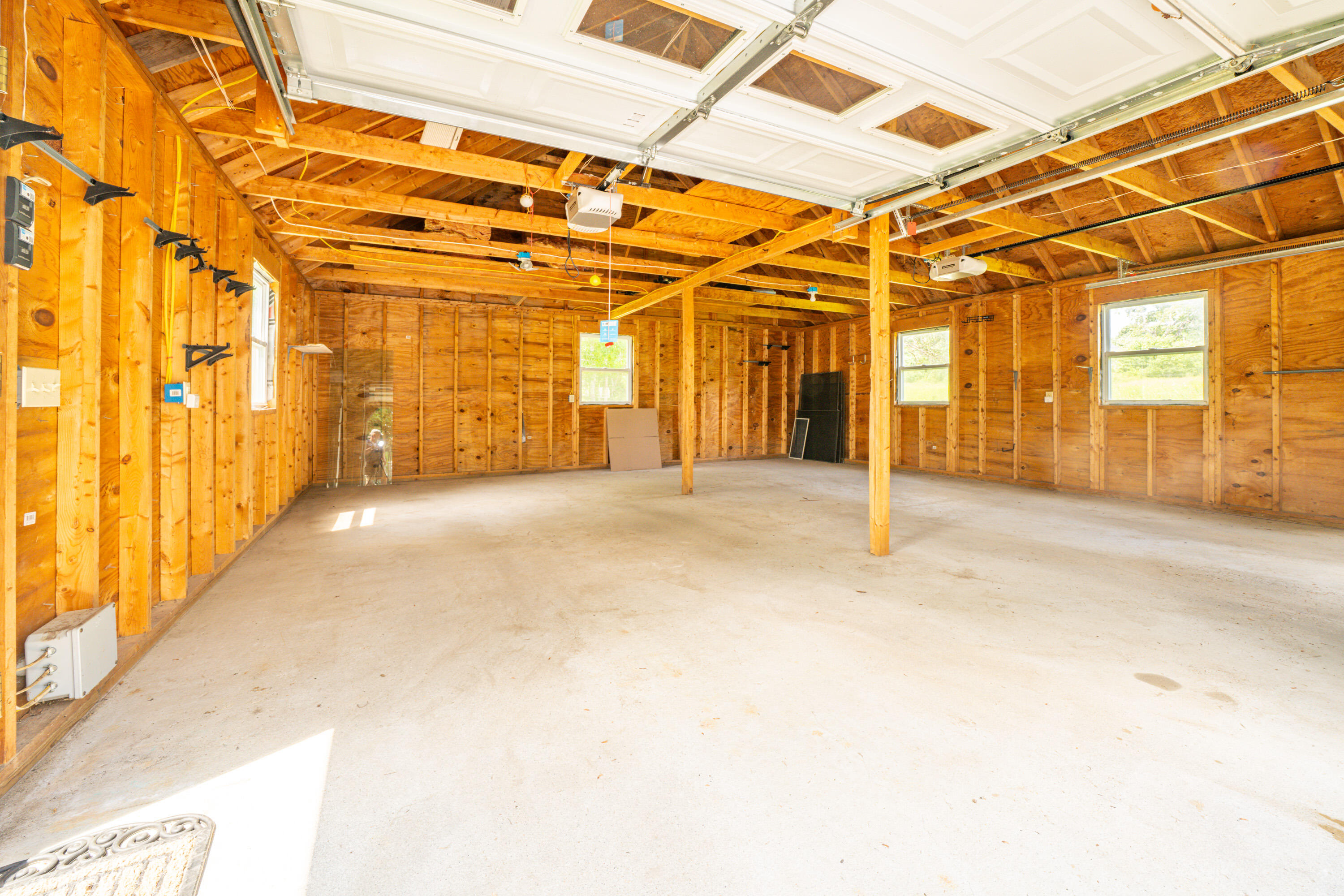 main property photo 46