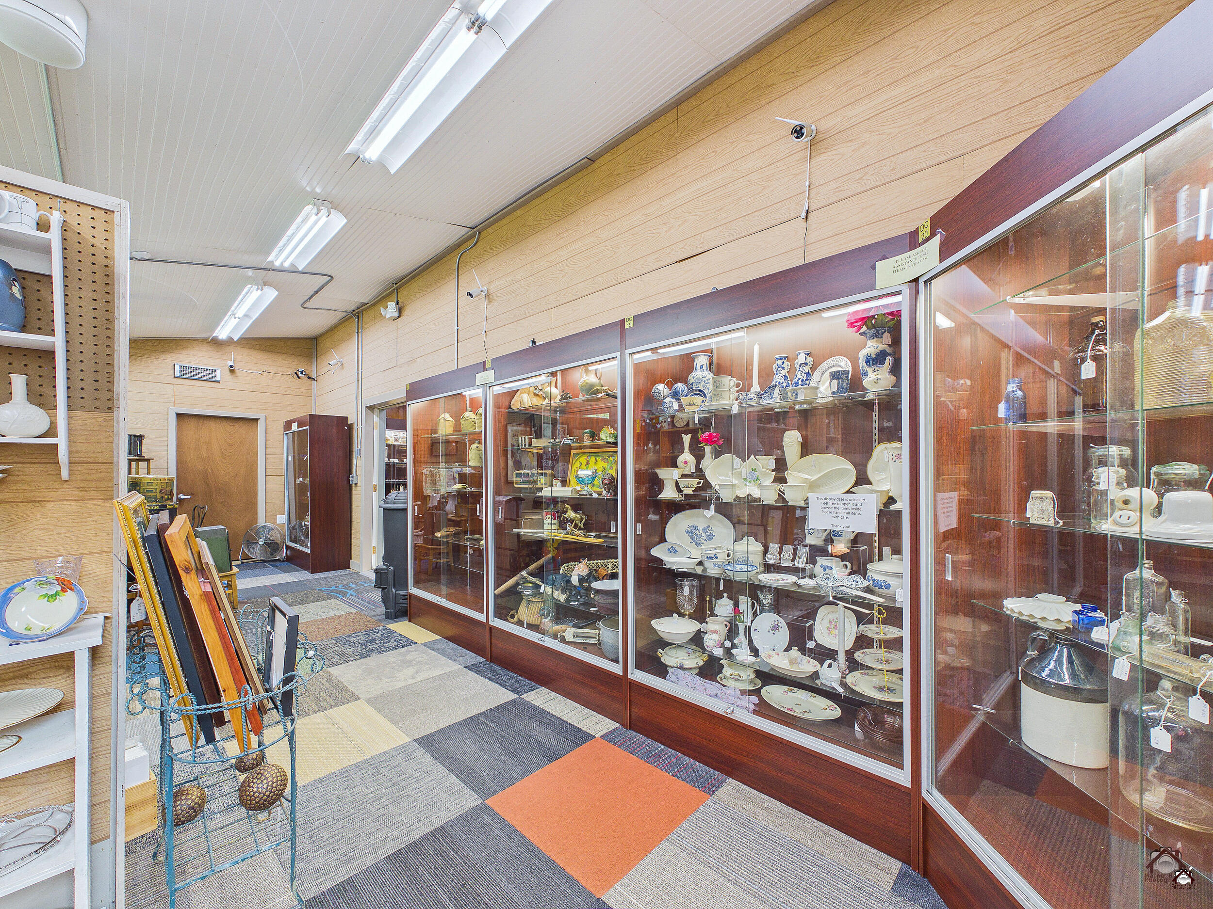 main property photo 50
