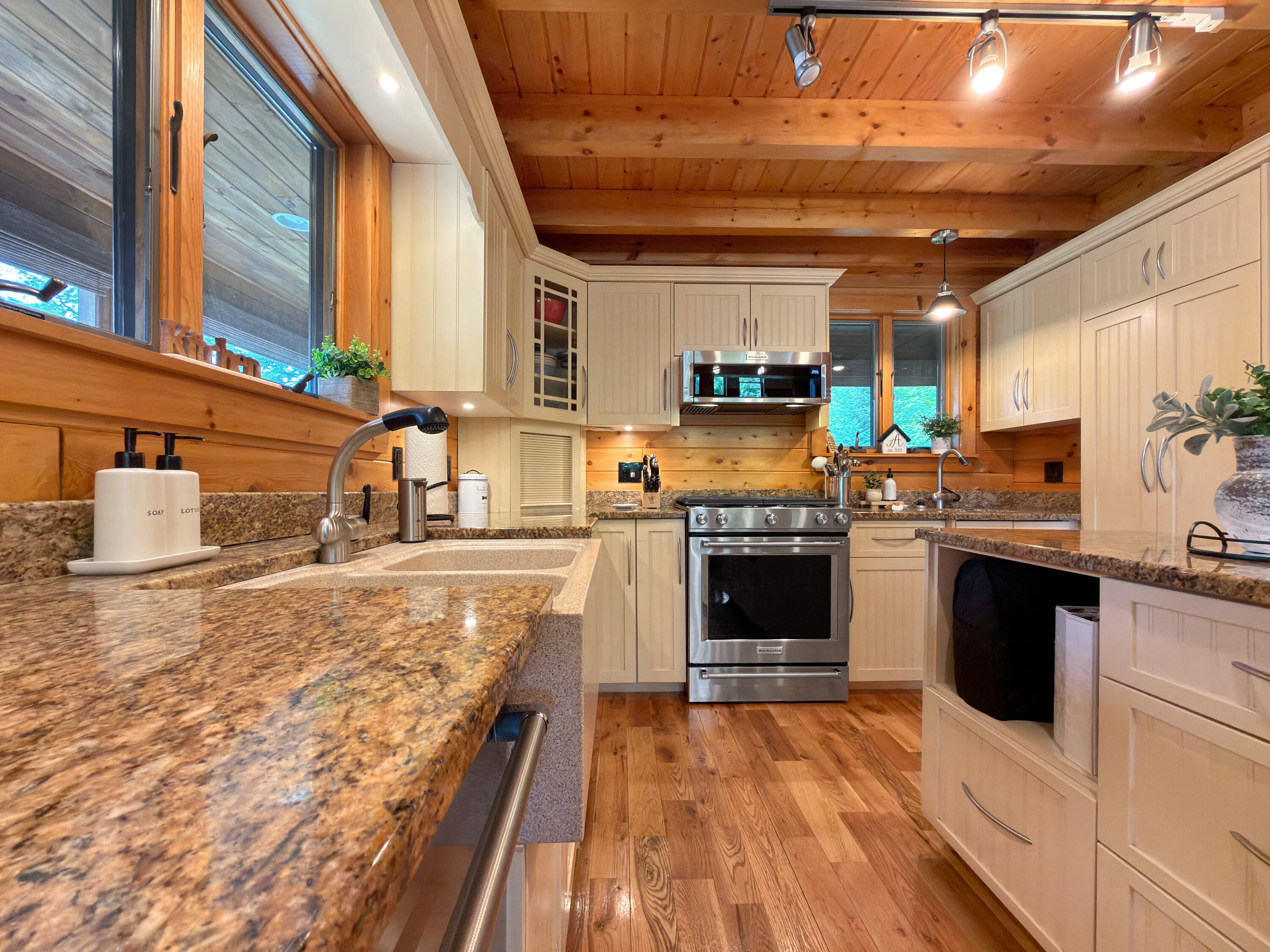 main property photo 98