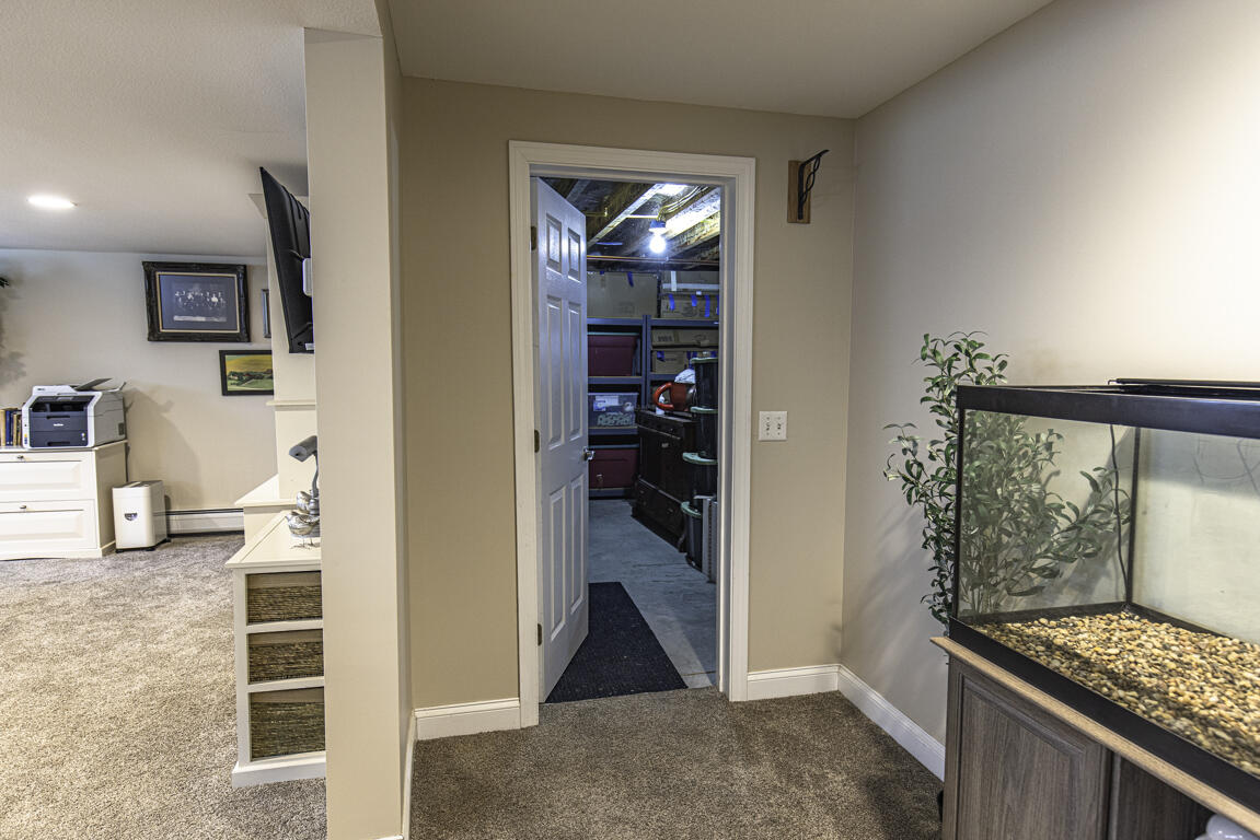 main property photo 78