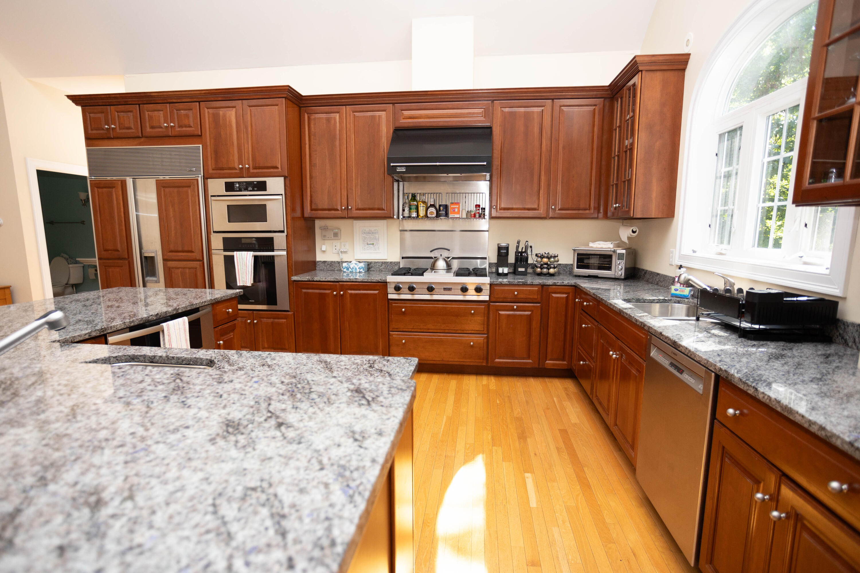 main property photo 8