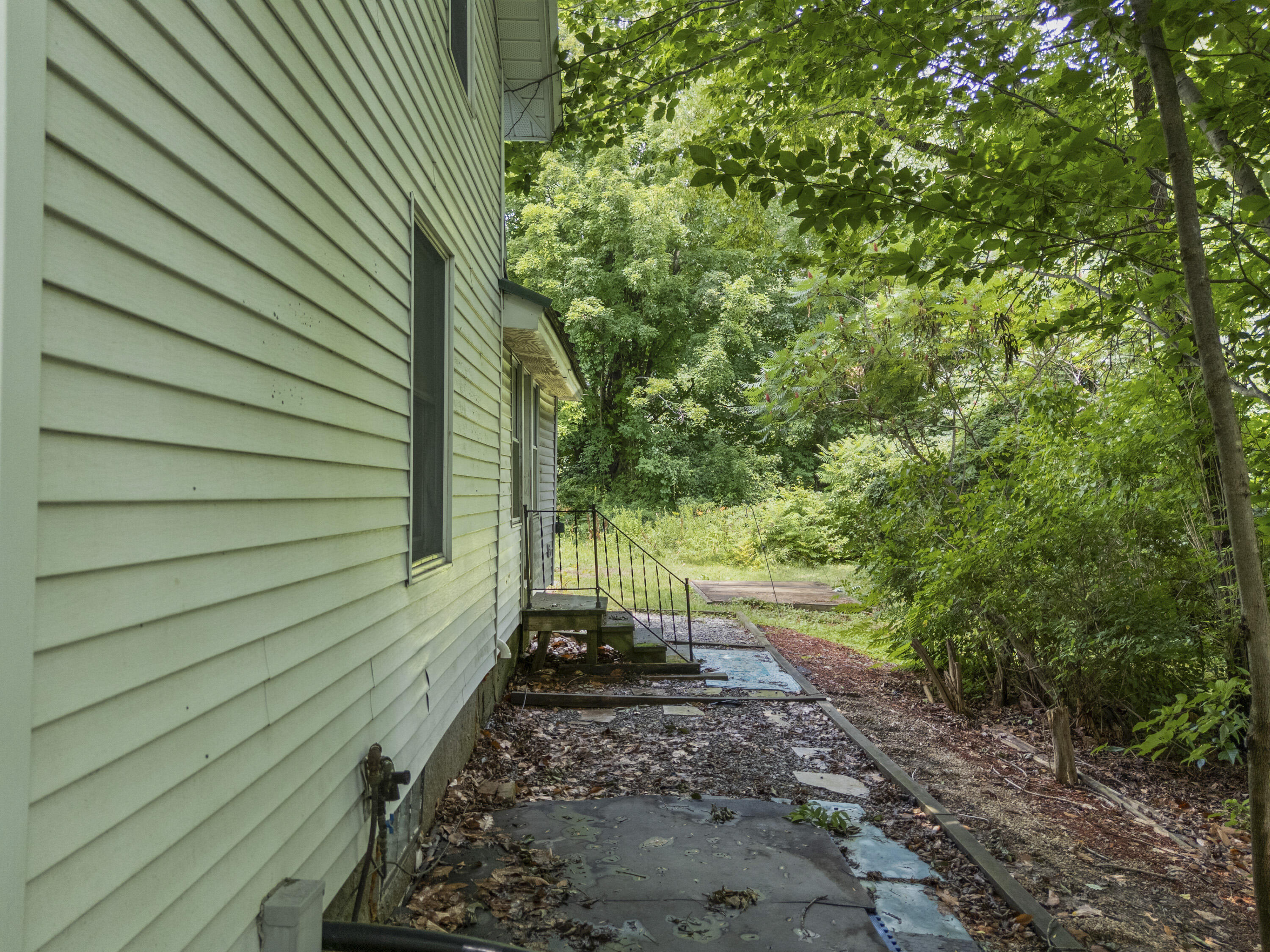 main property photo 48
