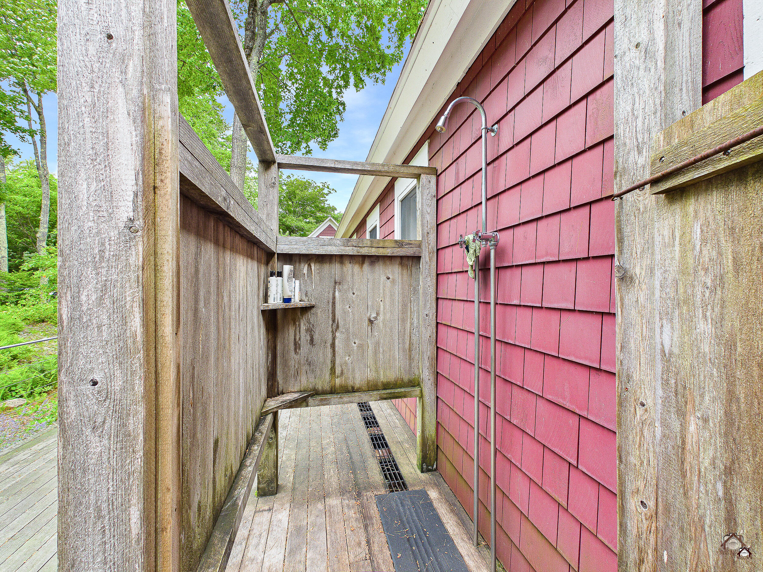 main property photo 94
