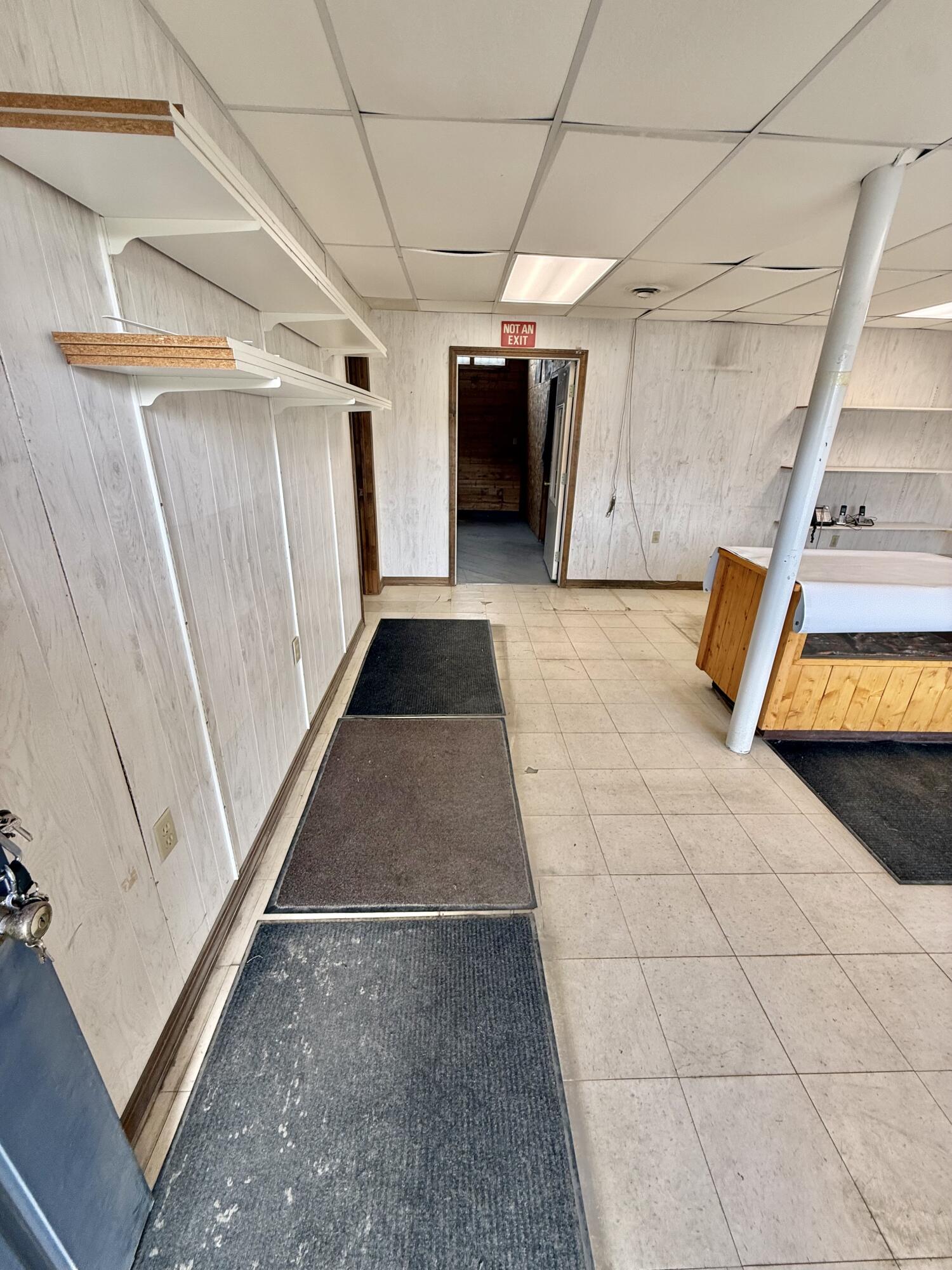main property photo 25