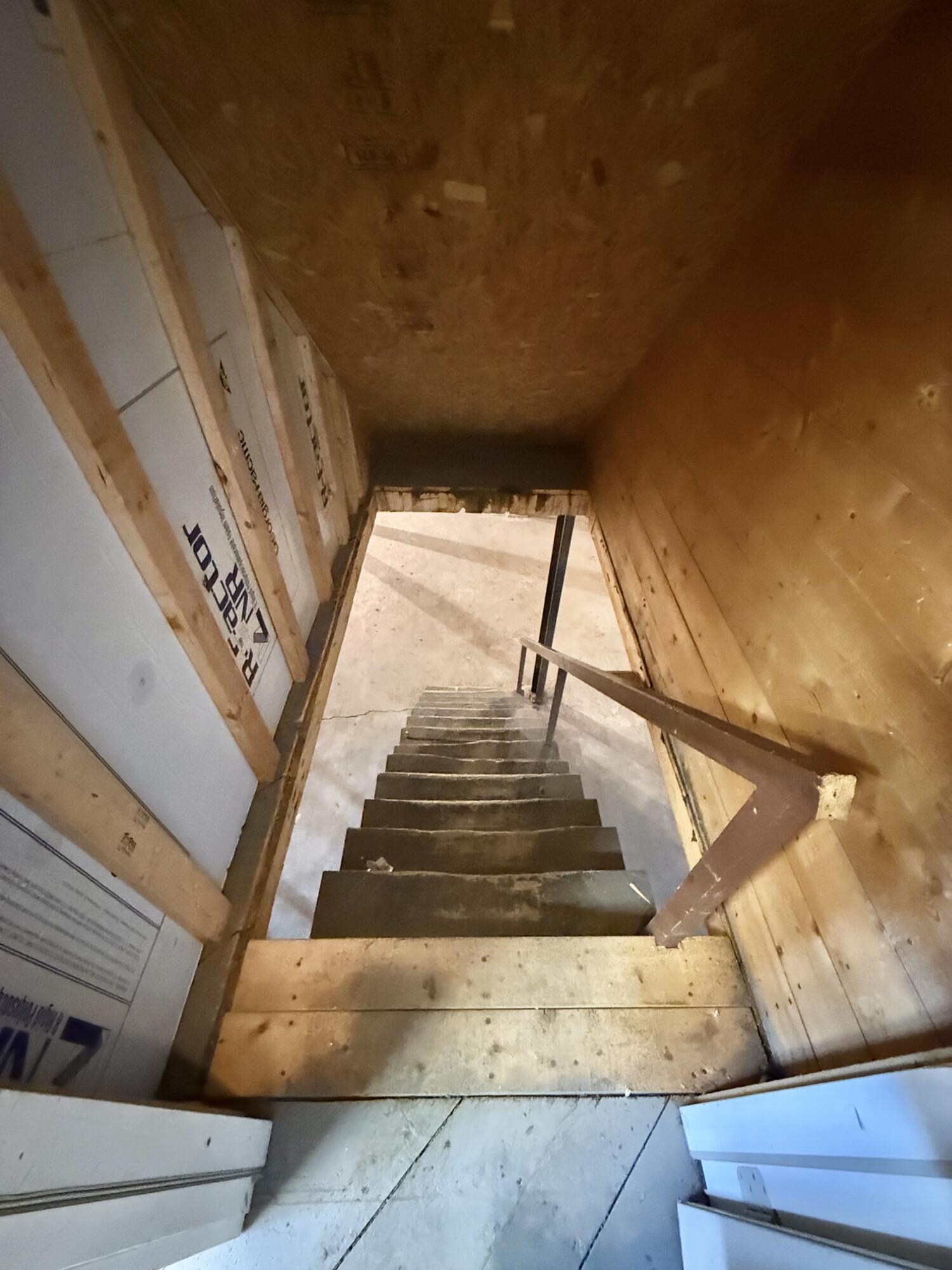 main property photo 73