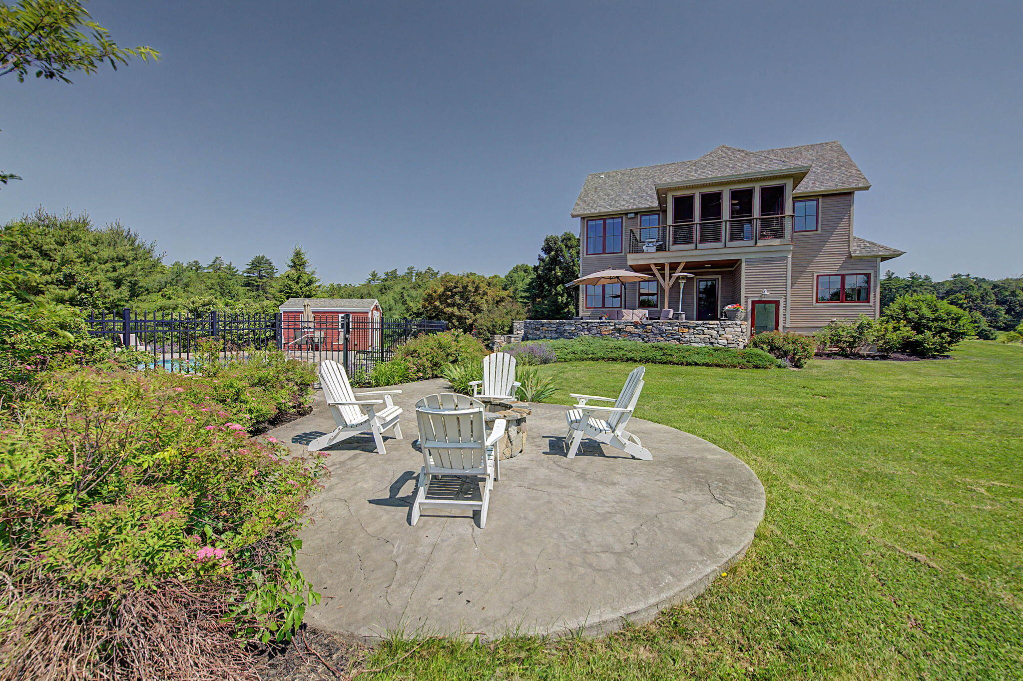 main property photo 5