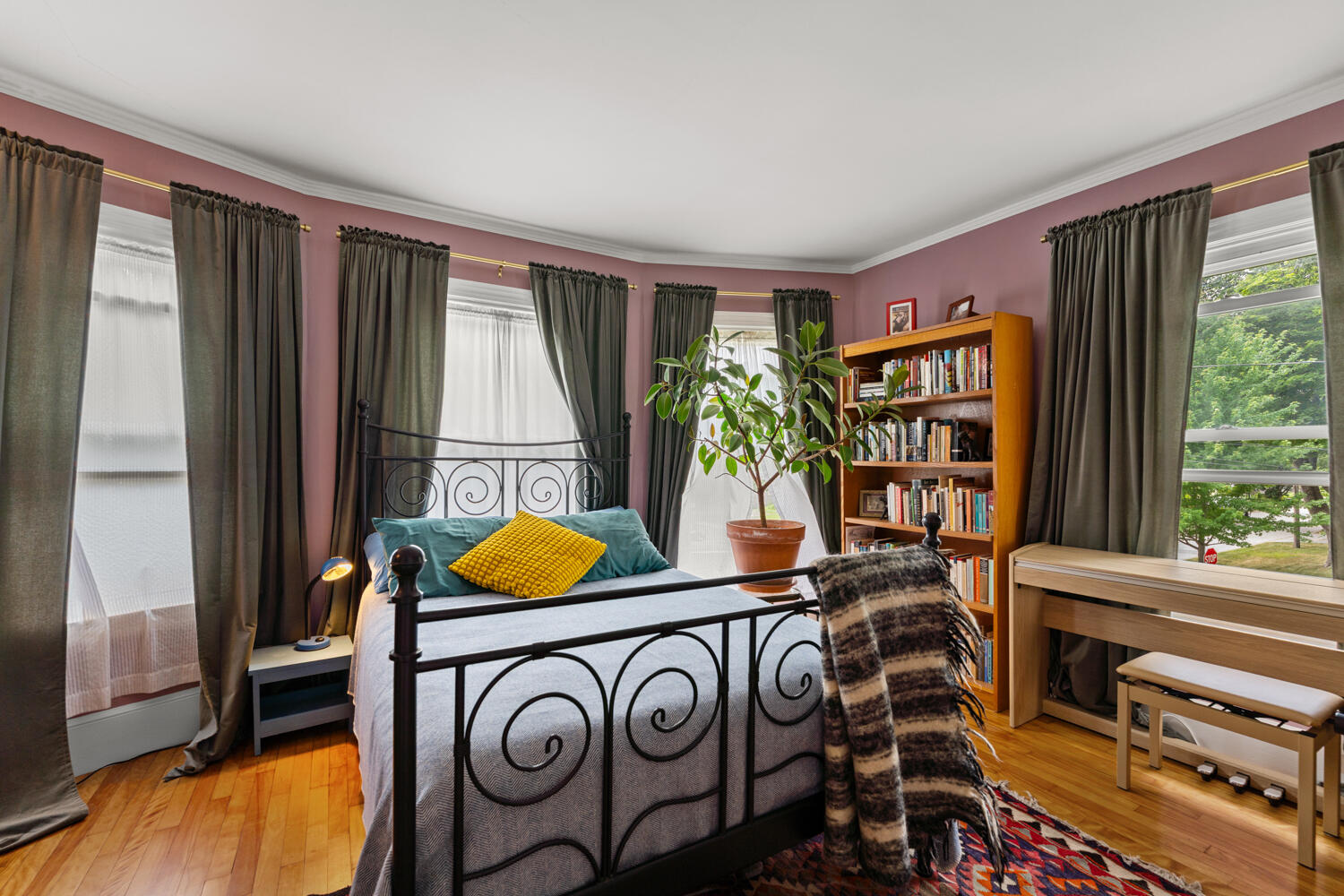 main property photo 32