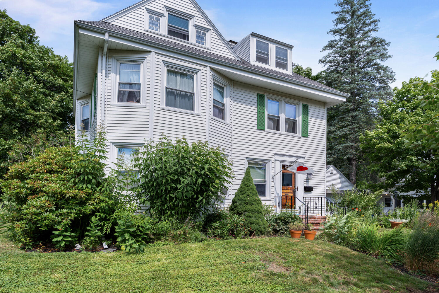 main property photo 58