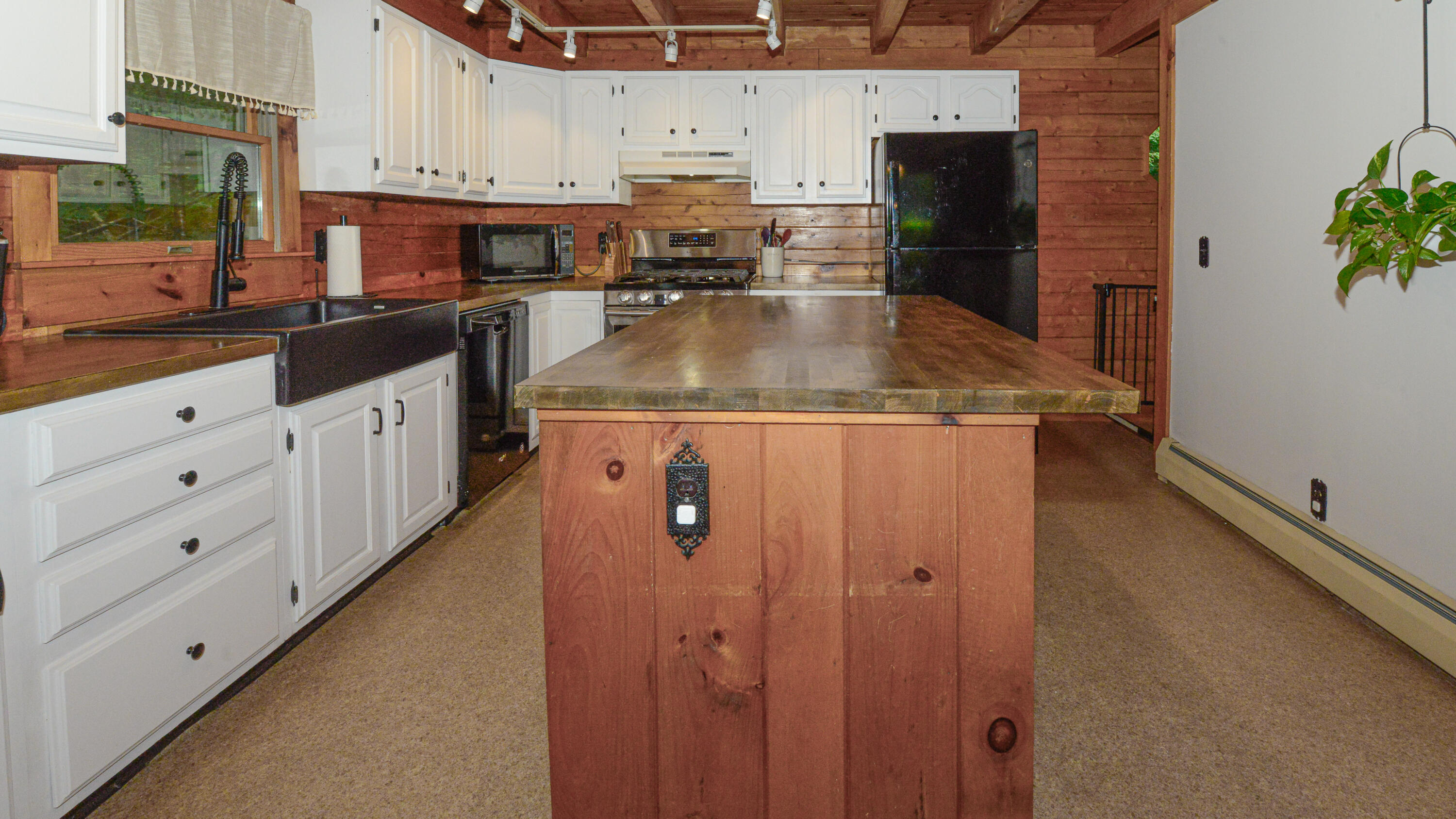 main property photo 60