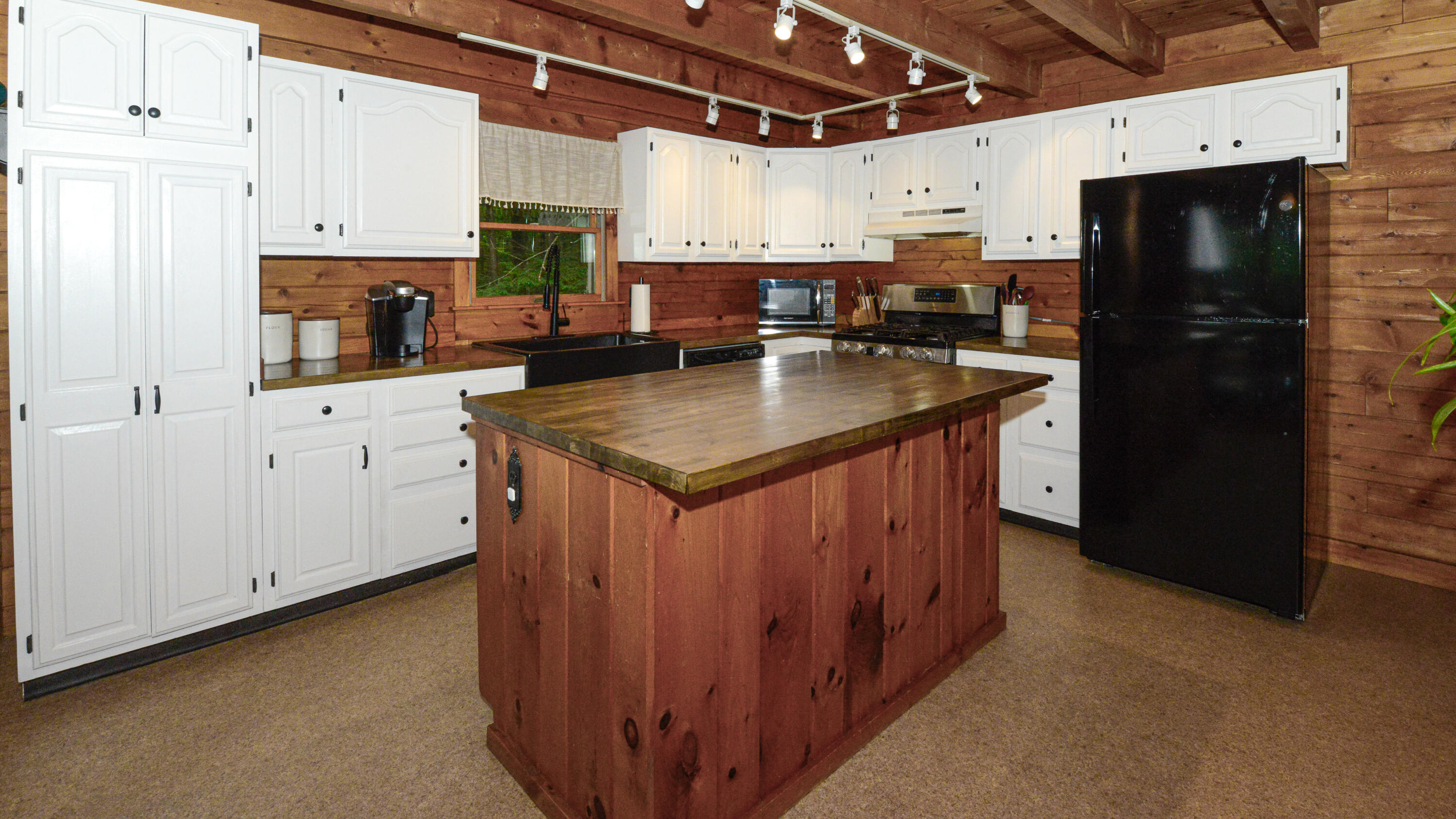 main property photo 65