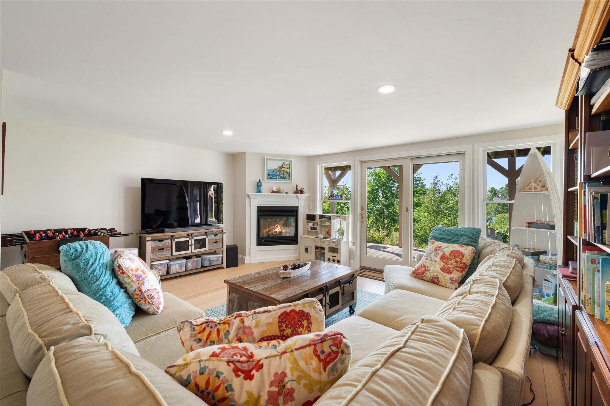 main property photo 45
