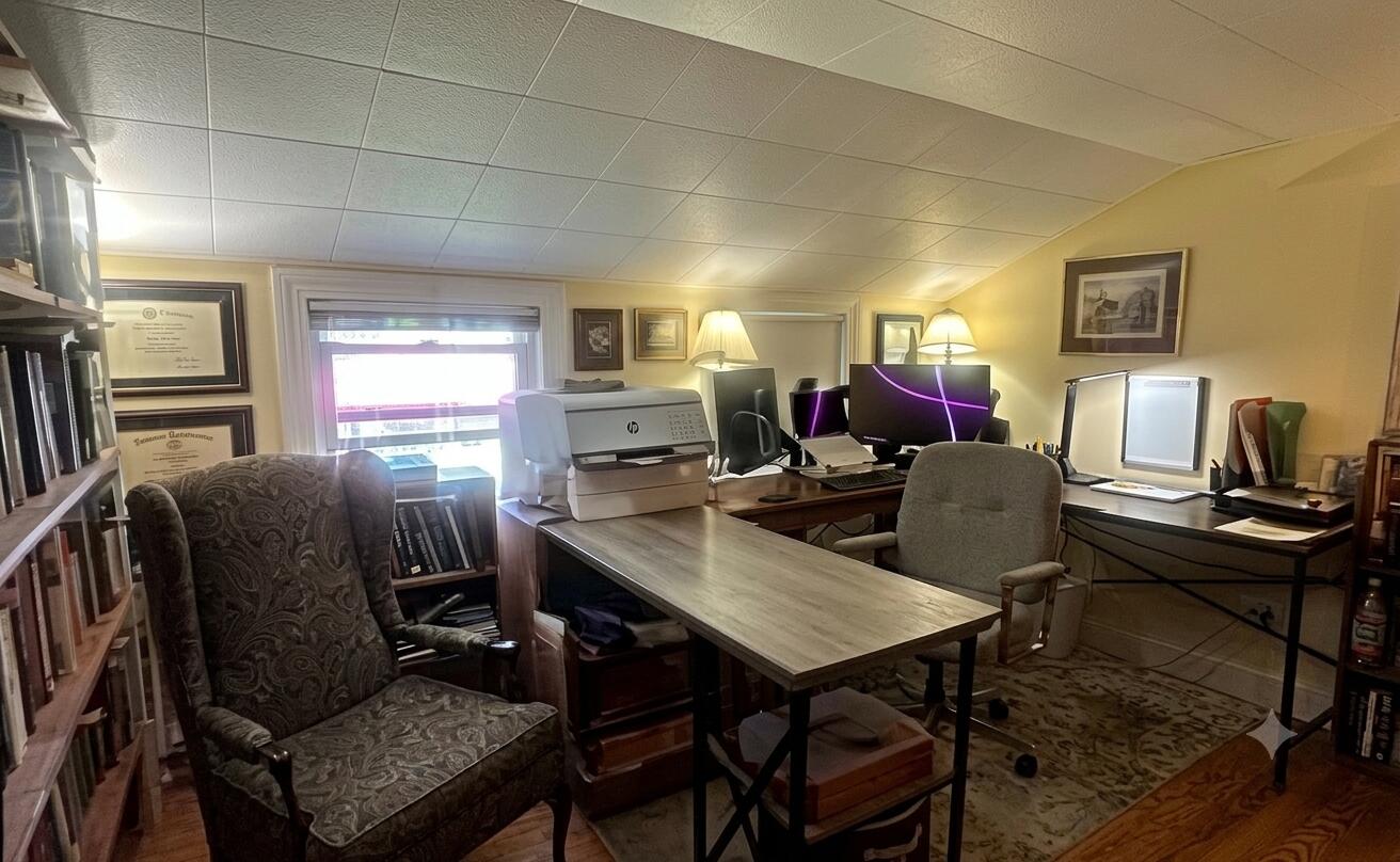 main property photo 31