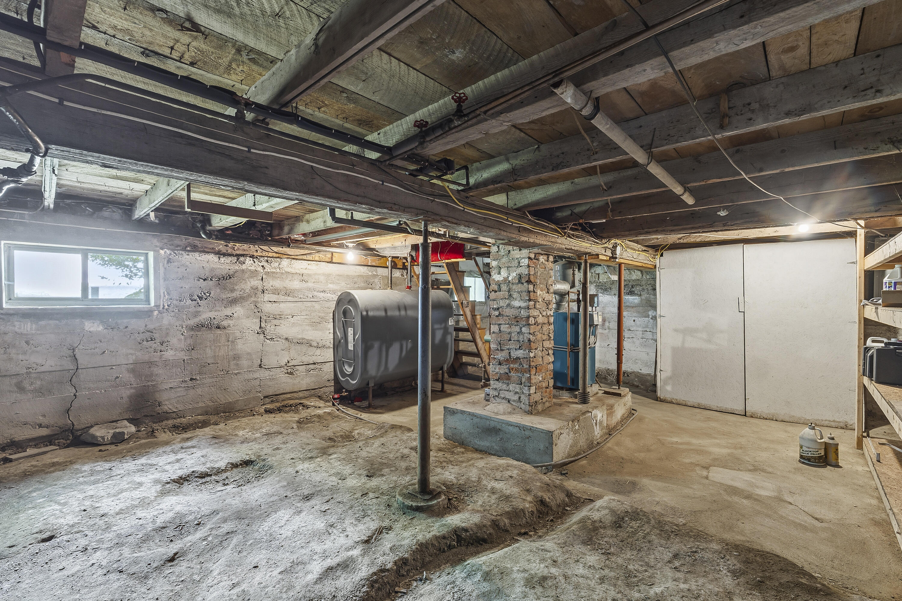 main property photo 45