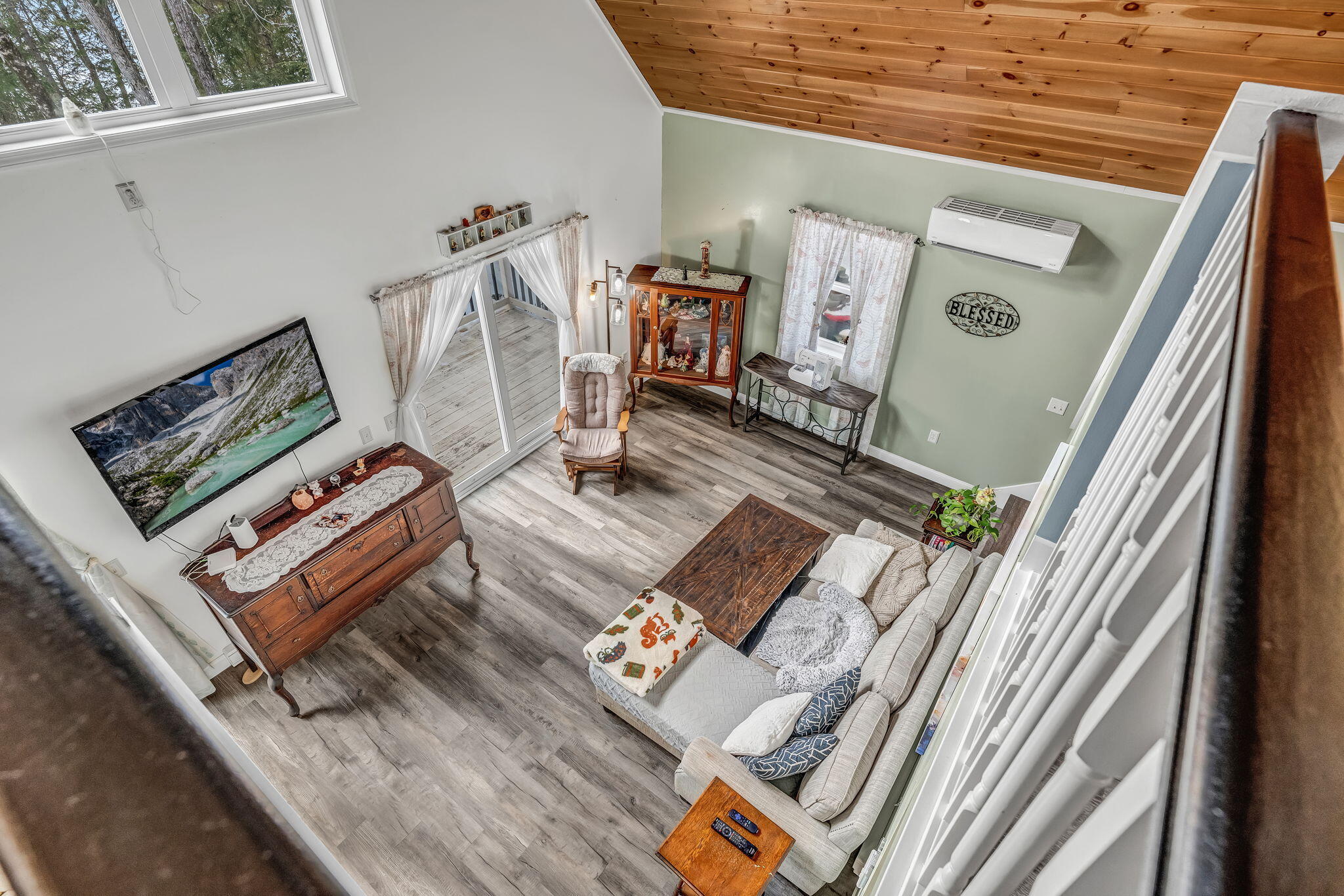 main property photo 30