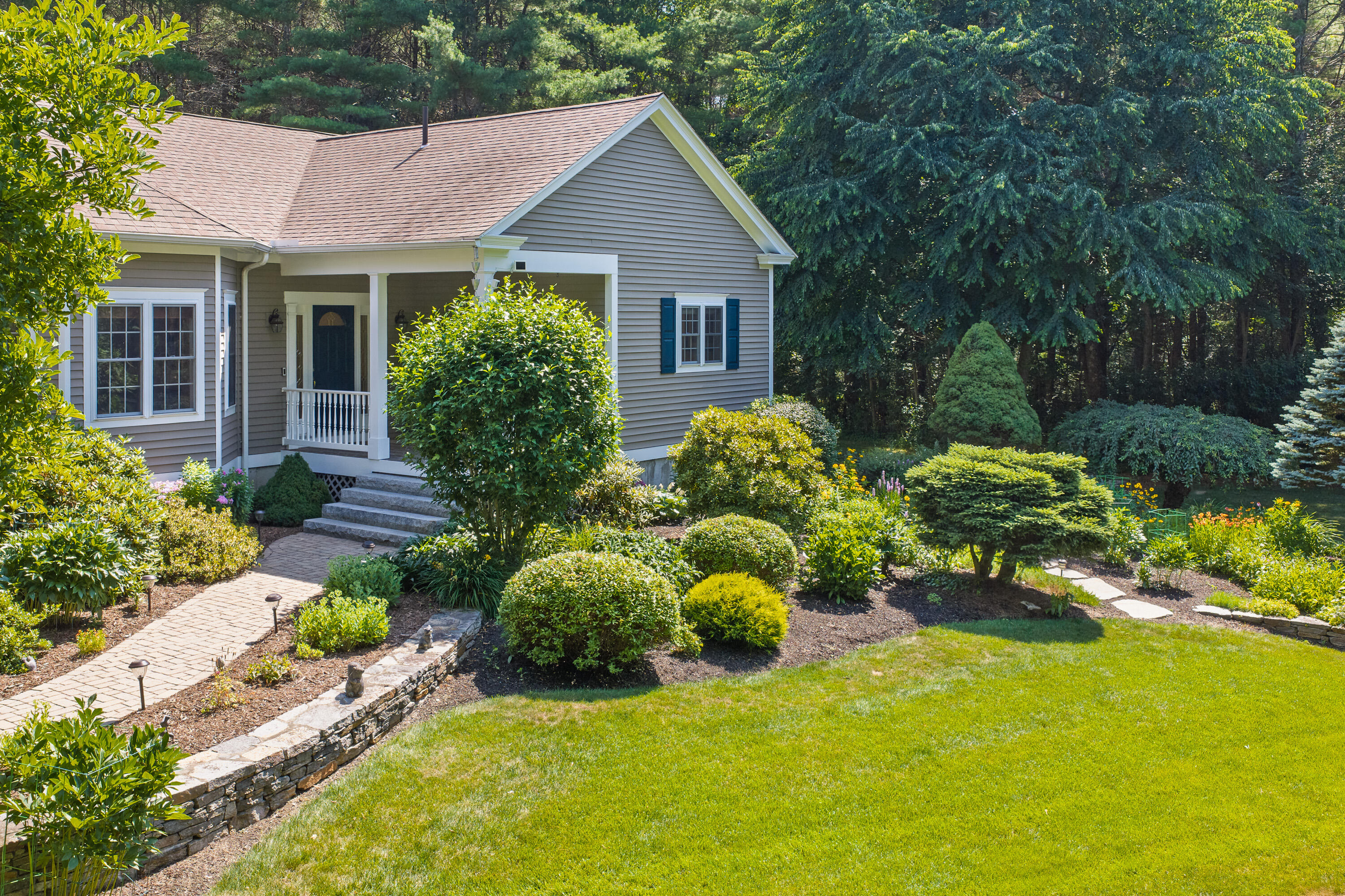 main property photo 4