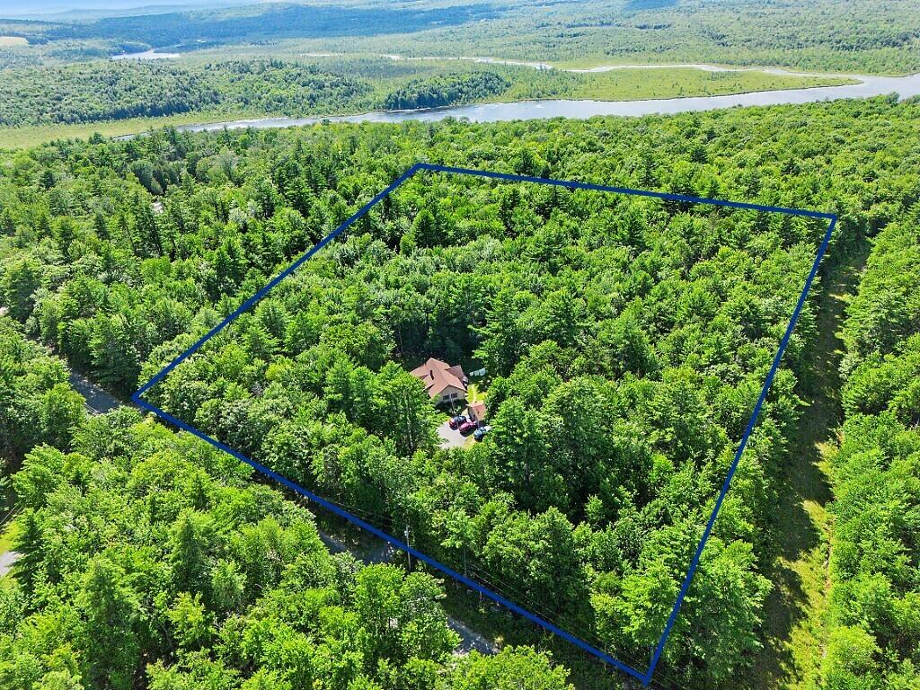main property photo 34