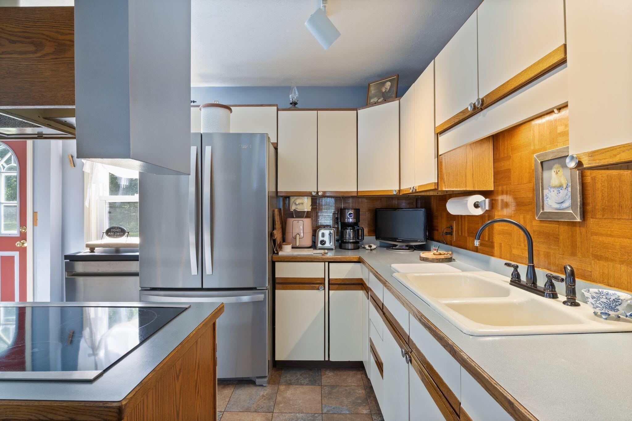 main property photo 15